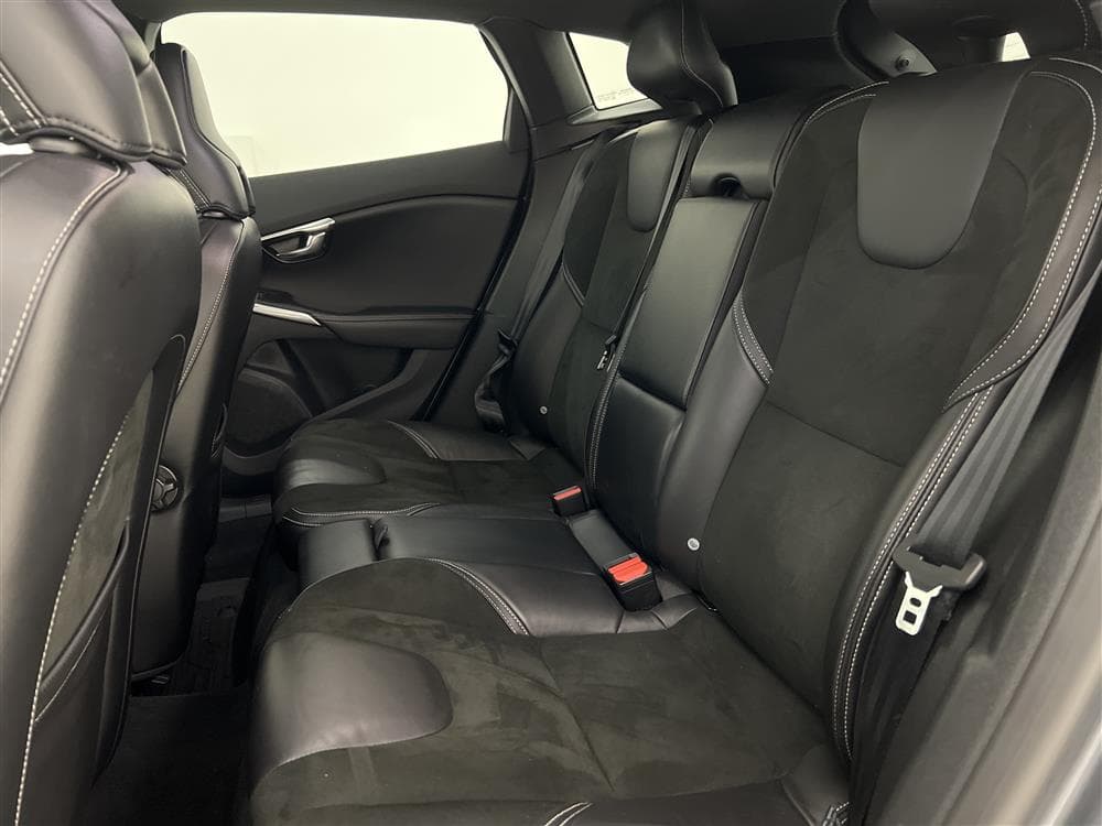 Volvo V40 D2 120hk  R-Design VOC Värmare Välserv 0,38l/milinteriör