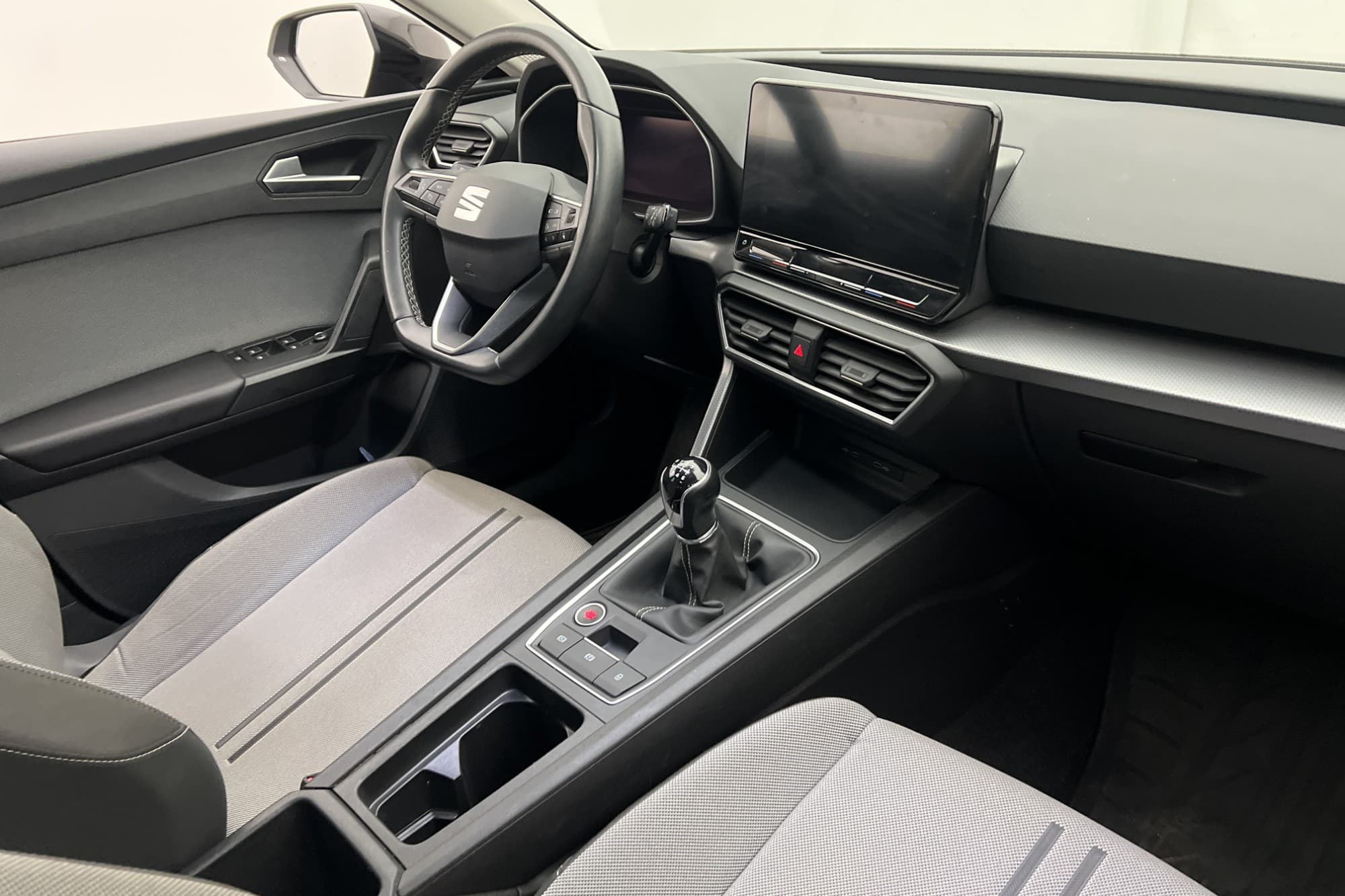 SEAT Leon ST 1.5 130hk Style Navi Cockpit Rattvärme