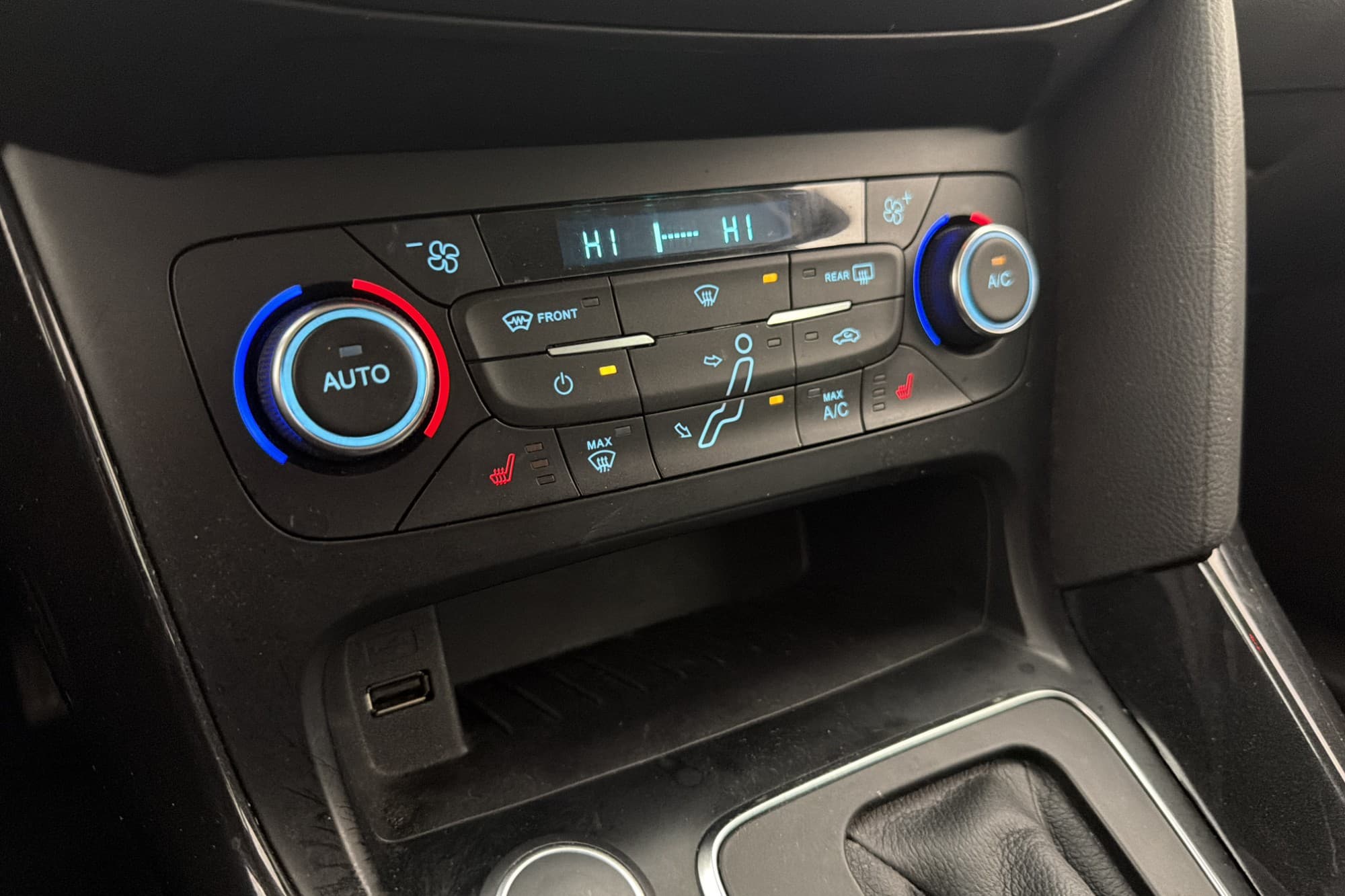 Ford Focus 1.0 Titanium Få brukare Sensorer 2-Zons Bluetooth