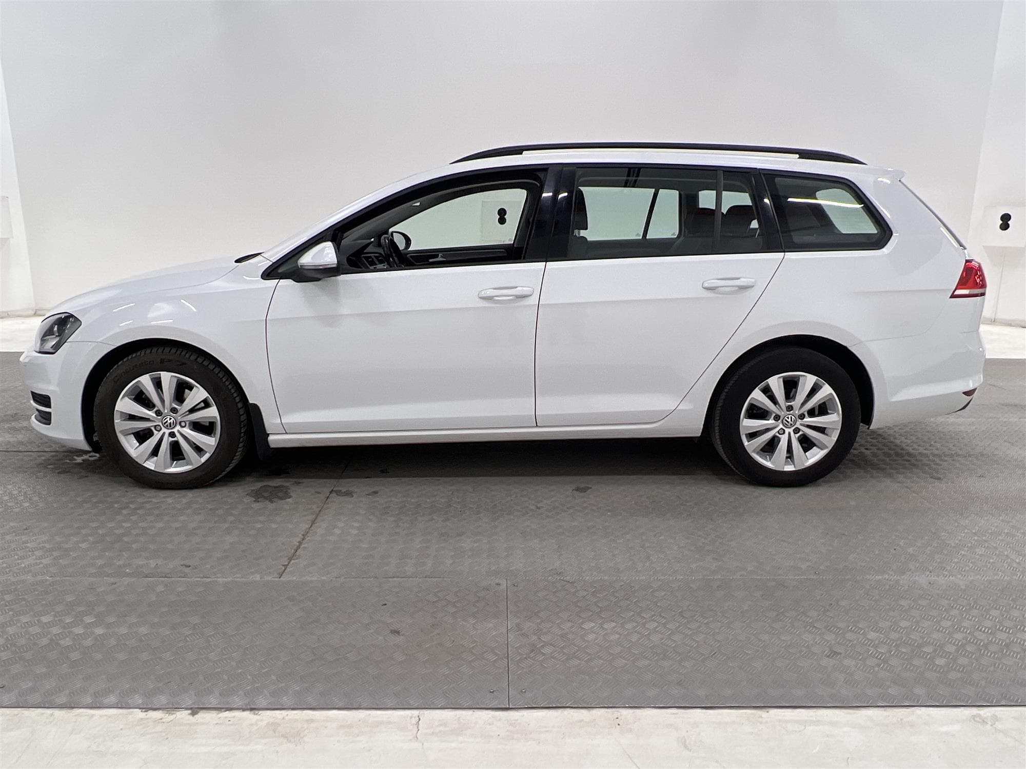 Volkswagen Golf 1.6 TDI 105HK
