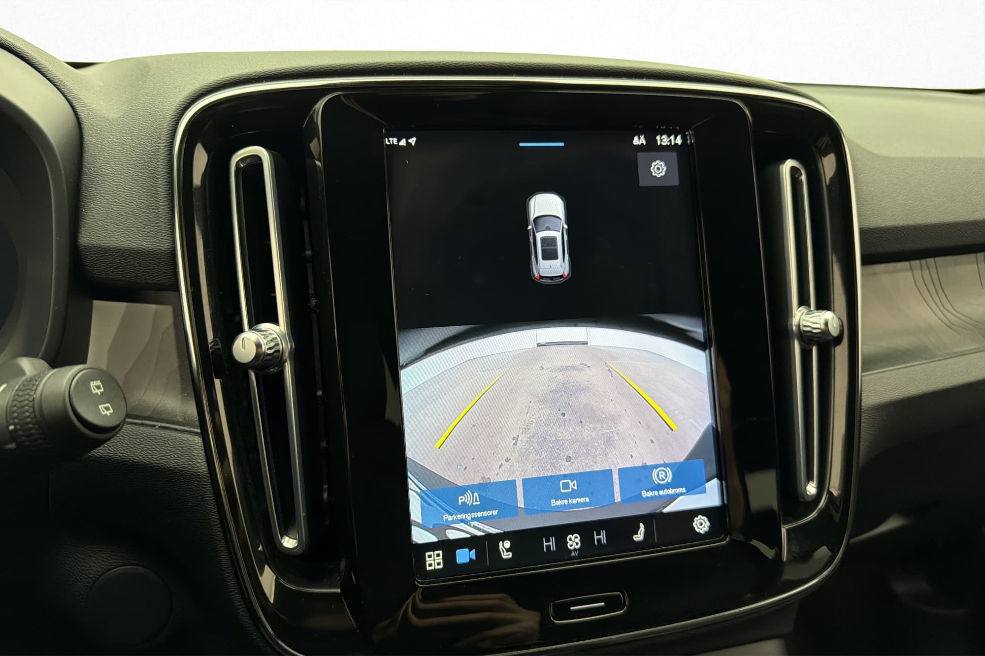 Volvo XC40 Recharge Twin motor Core Kamera Värmare Navi MOMS