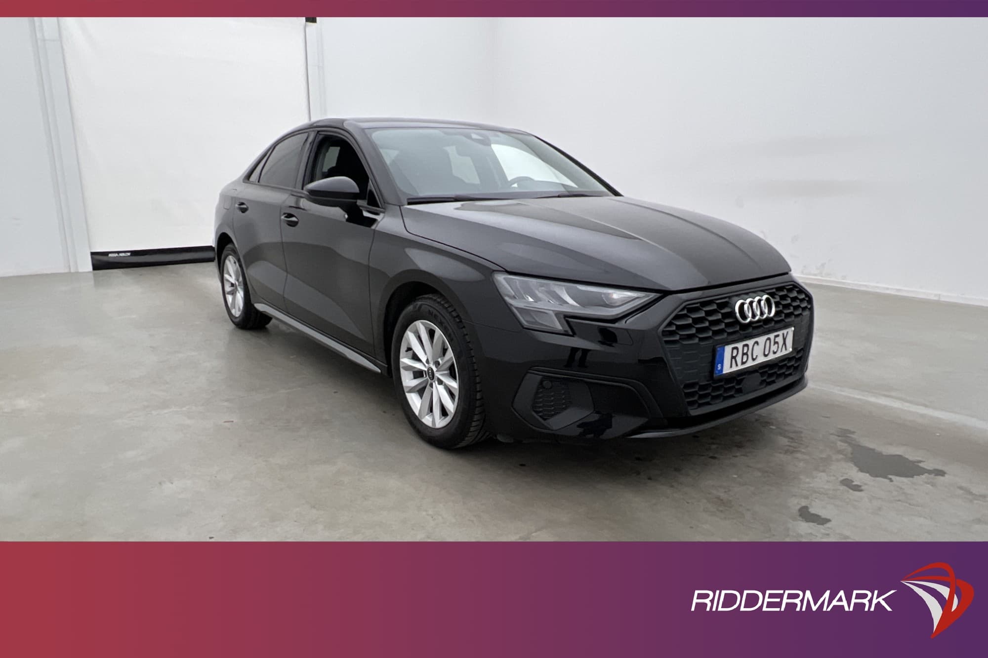 Audi A3 Sedan 35 TFSI 150hk Proline Cockpit P-Sensorer