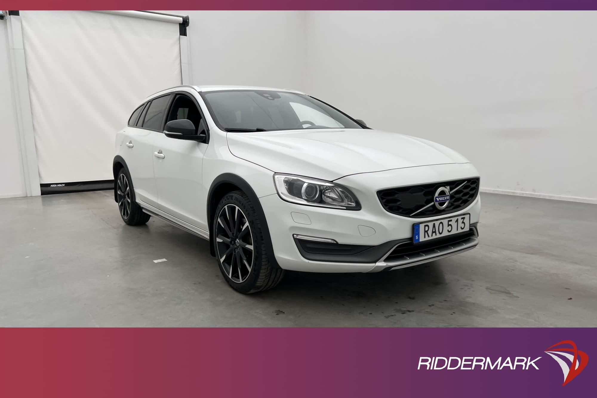 Volvo V60 Cross Country D4 AWD Momentum VOC D-Värmare Drag