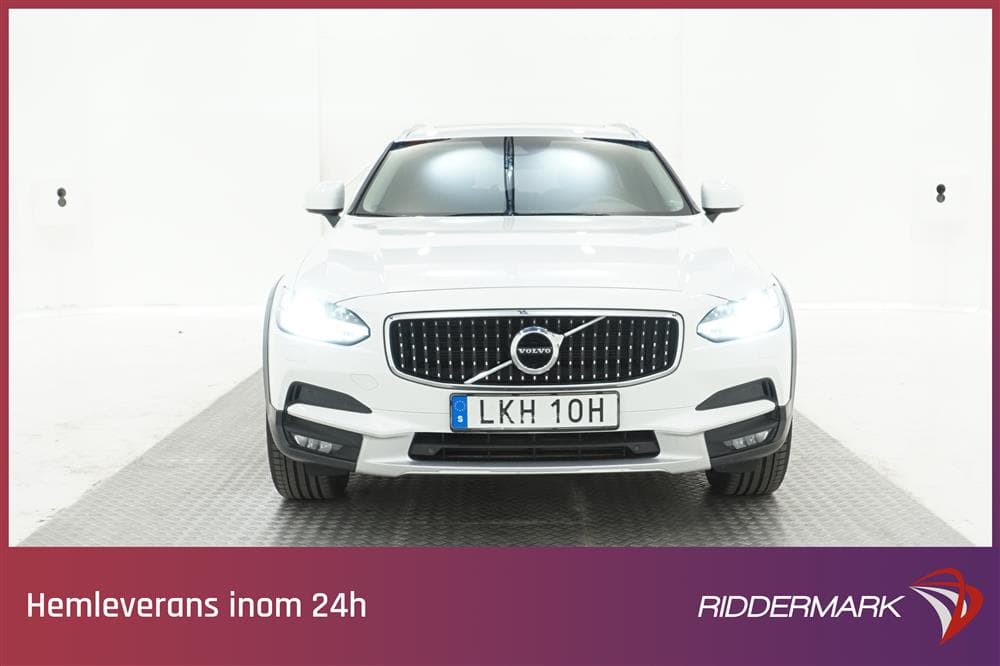 Volvo V90 D4 Cross Country AWD VOC D-värm Pano H/K Bkam Momsexteriör