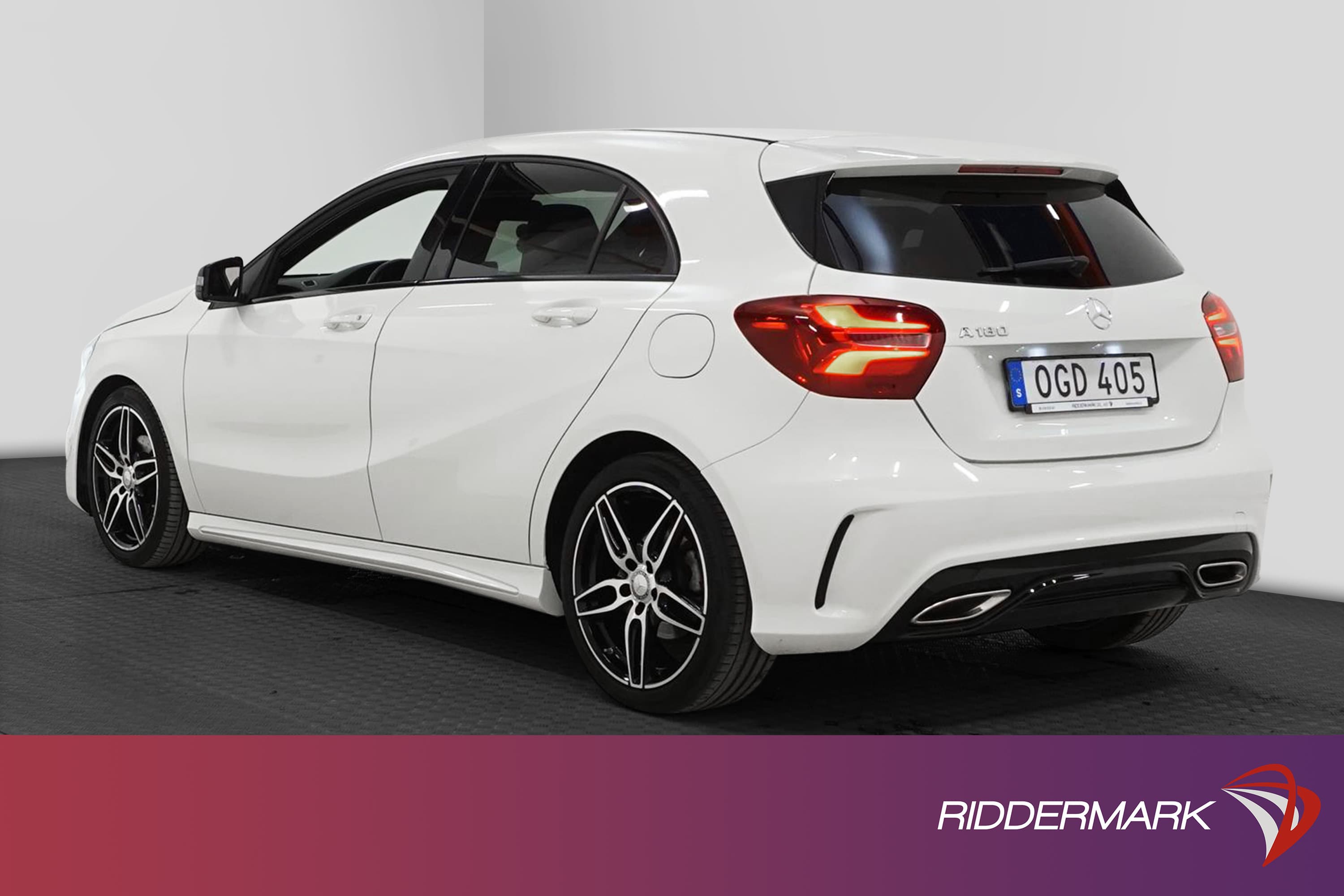 Mercedes-Benz  A 180 122hk AMG Sport 2 Brukare Låg Skatt 