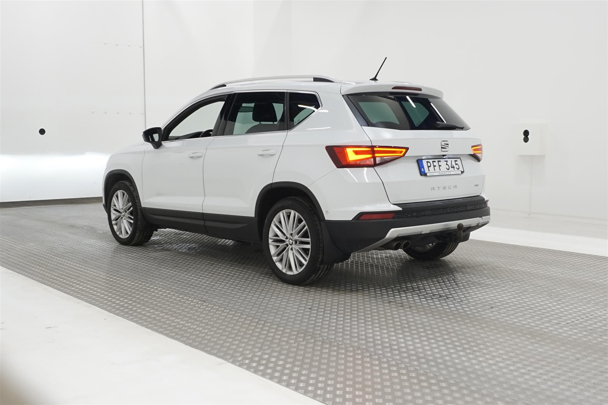 SEAT Ateca 1.4 TSI 4Drive 140hk  Drag B-Kam Carplay Adaptiv