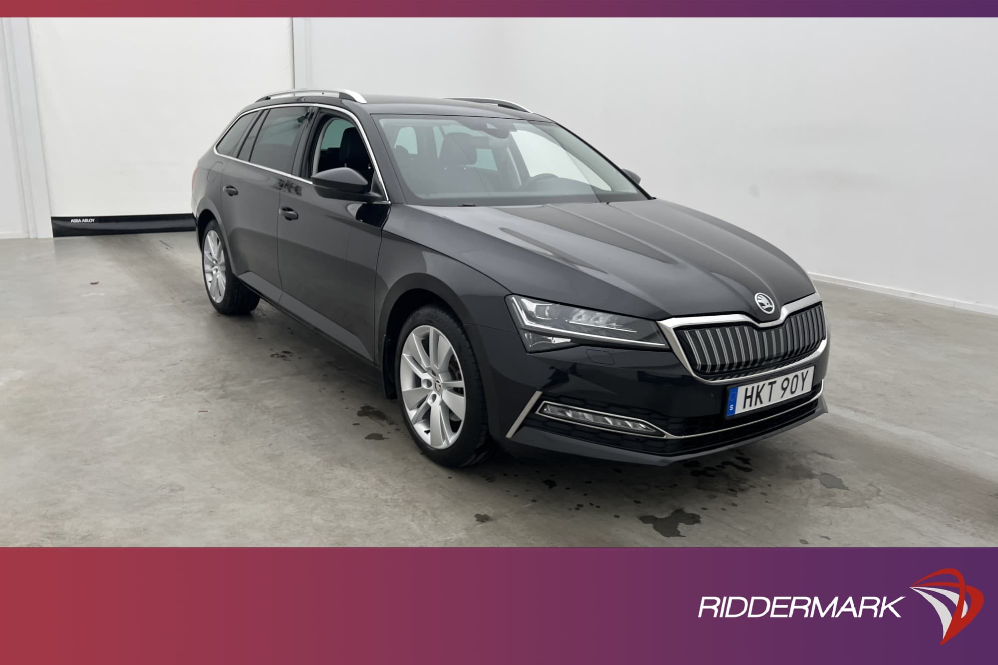 Skoda Superb iV Plug-In Business Värm Drag 0,15l/mil MOMS