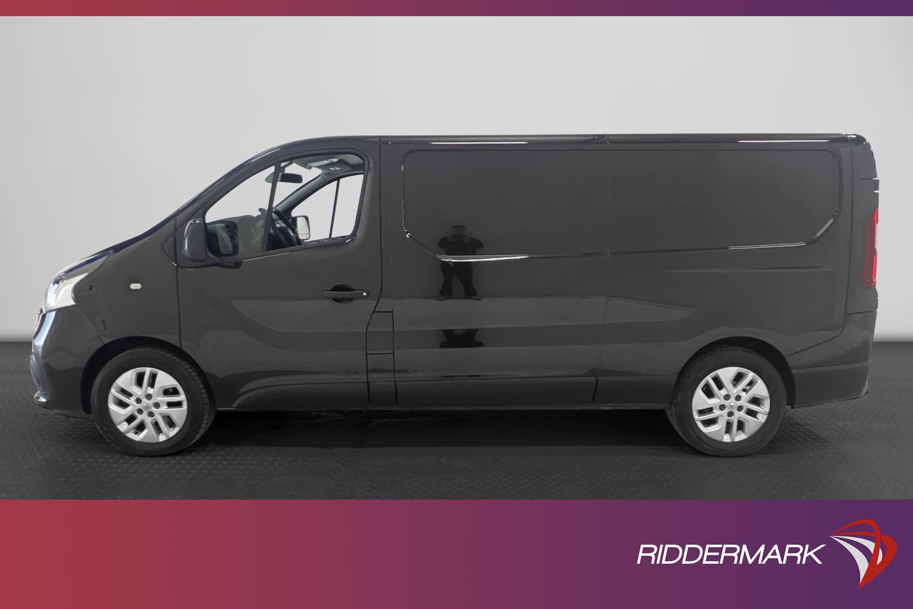 Renault Trafic L2 1.6 Värmare Drag V-inredd B-Kamera Moms