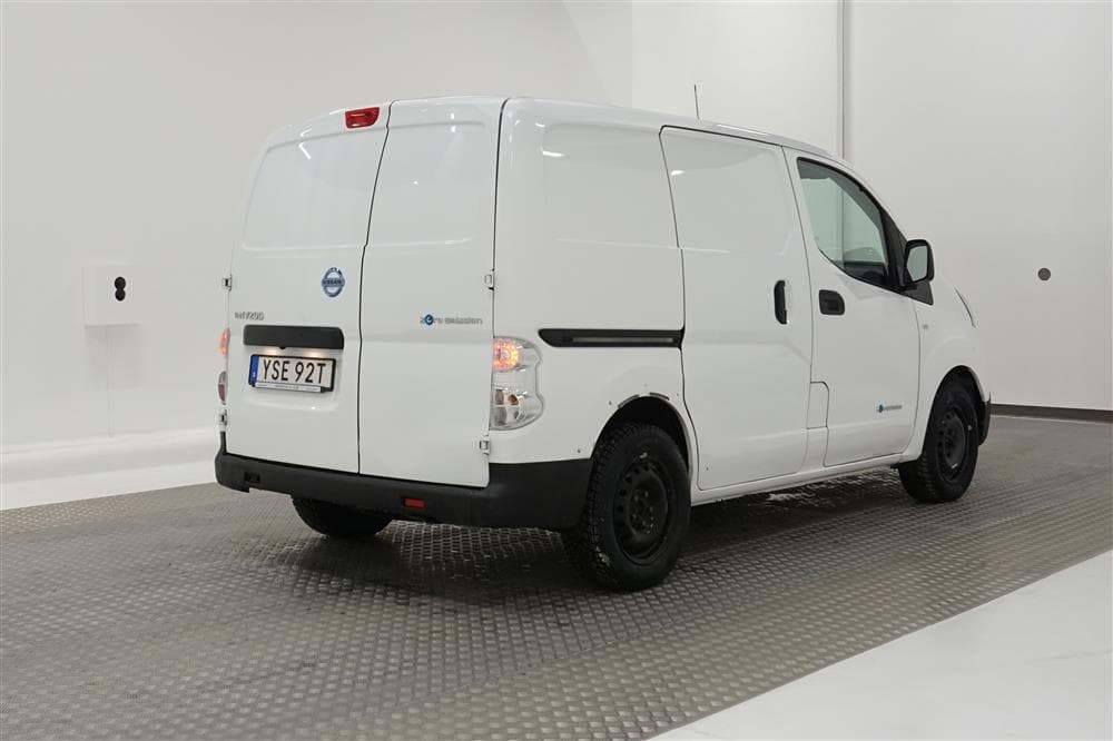 Nissan e-NV200 40 kWh Aut 109hk B-kamera Nyservad Moms 