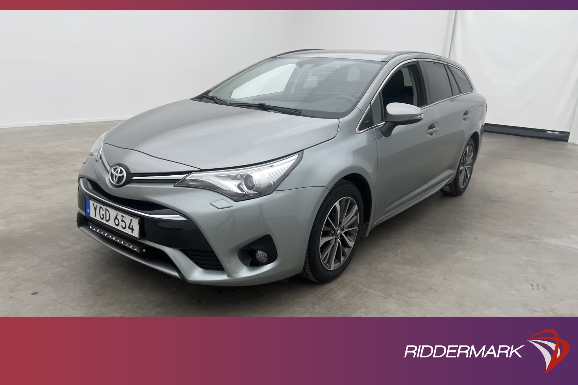 Toyota Avensis Kombi 1.8 147hk