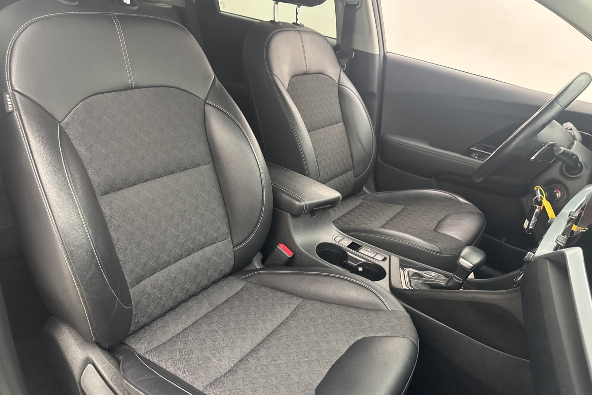 Kia Niro P-HEV 141hk Advance Plus Kamera Navi Rattvärme