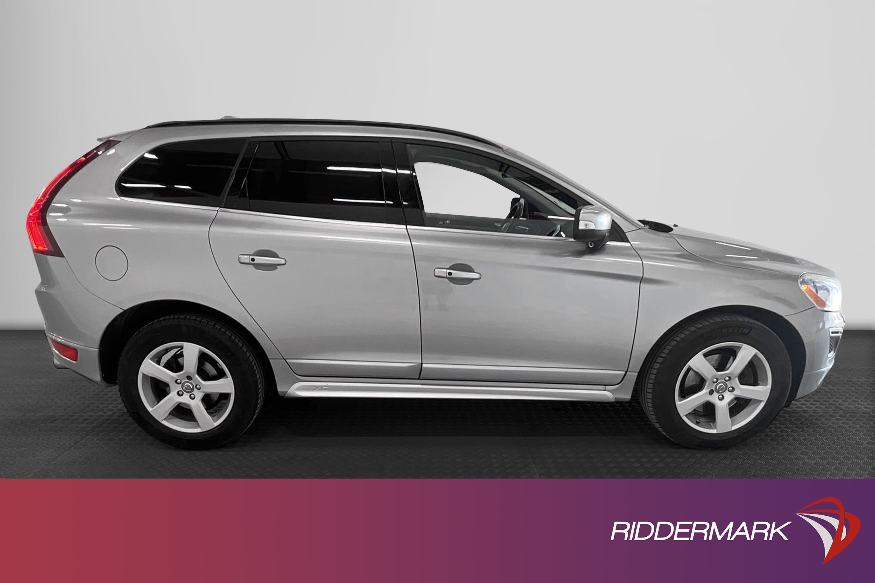 Volvo XC60 D4 AWD 163hk R Design Voc D-Värm Pano Navi BLIS