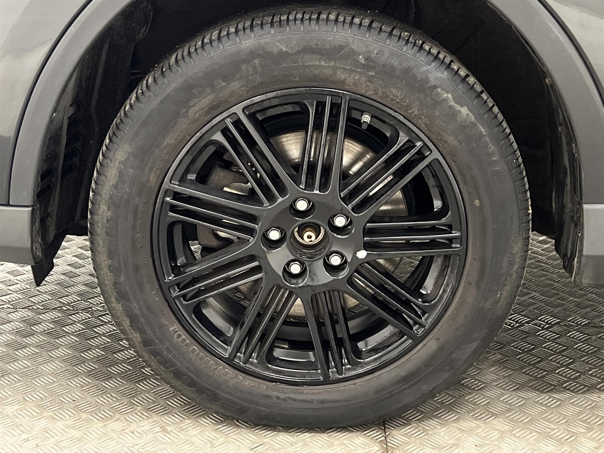Toyota RAV4 Hybrid AWD 197hk Executive Drag Skinn B-Kam