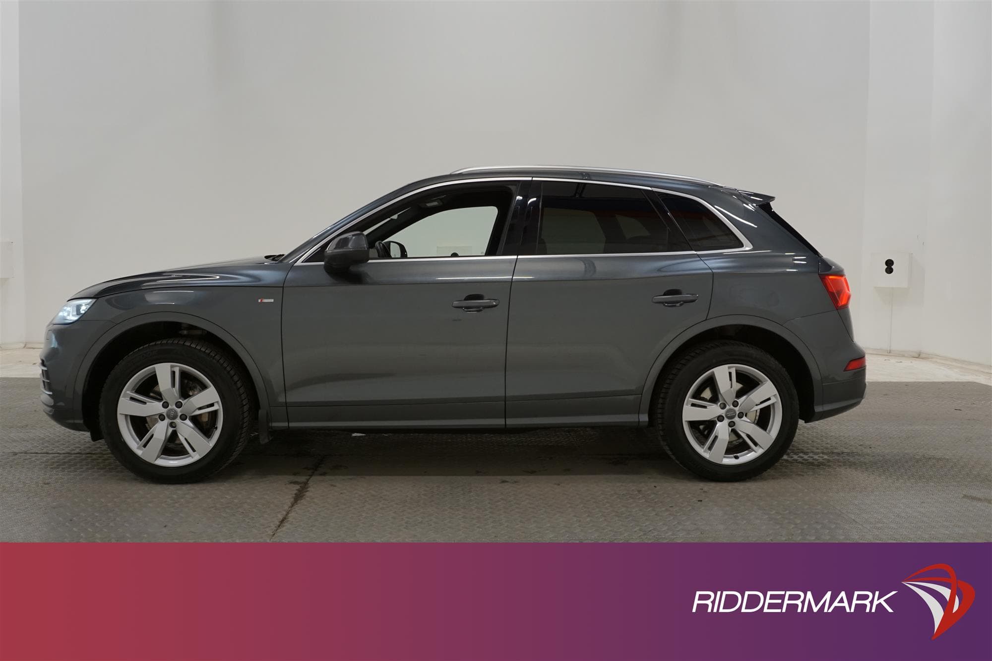Audi Q5 2.0  Q S-line D-värm Cockpit Halvskinn Drag