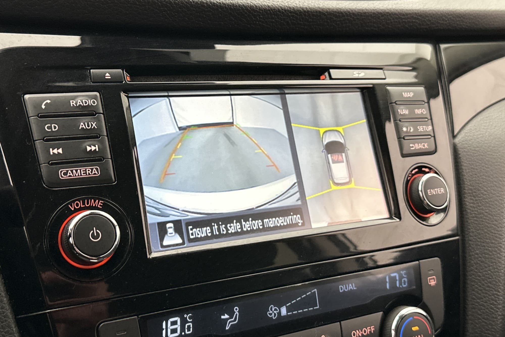 Nissan Qashqai 1.5 dCi 110hk Connecta 360° Kamera Navi 
