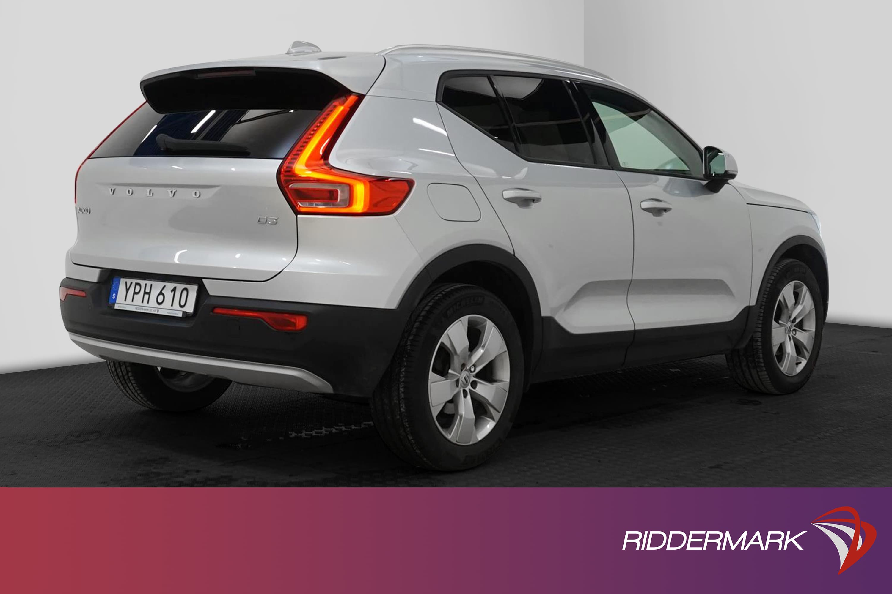Volvo XC40 D3 150hk Momentum VOC Värmare Kamera Skinn Naviexteriör
