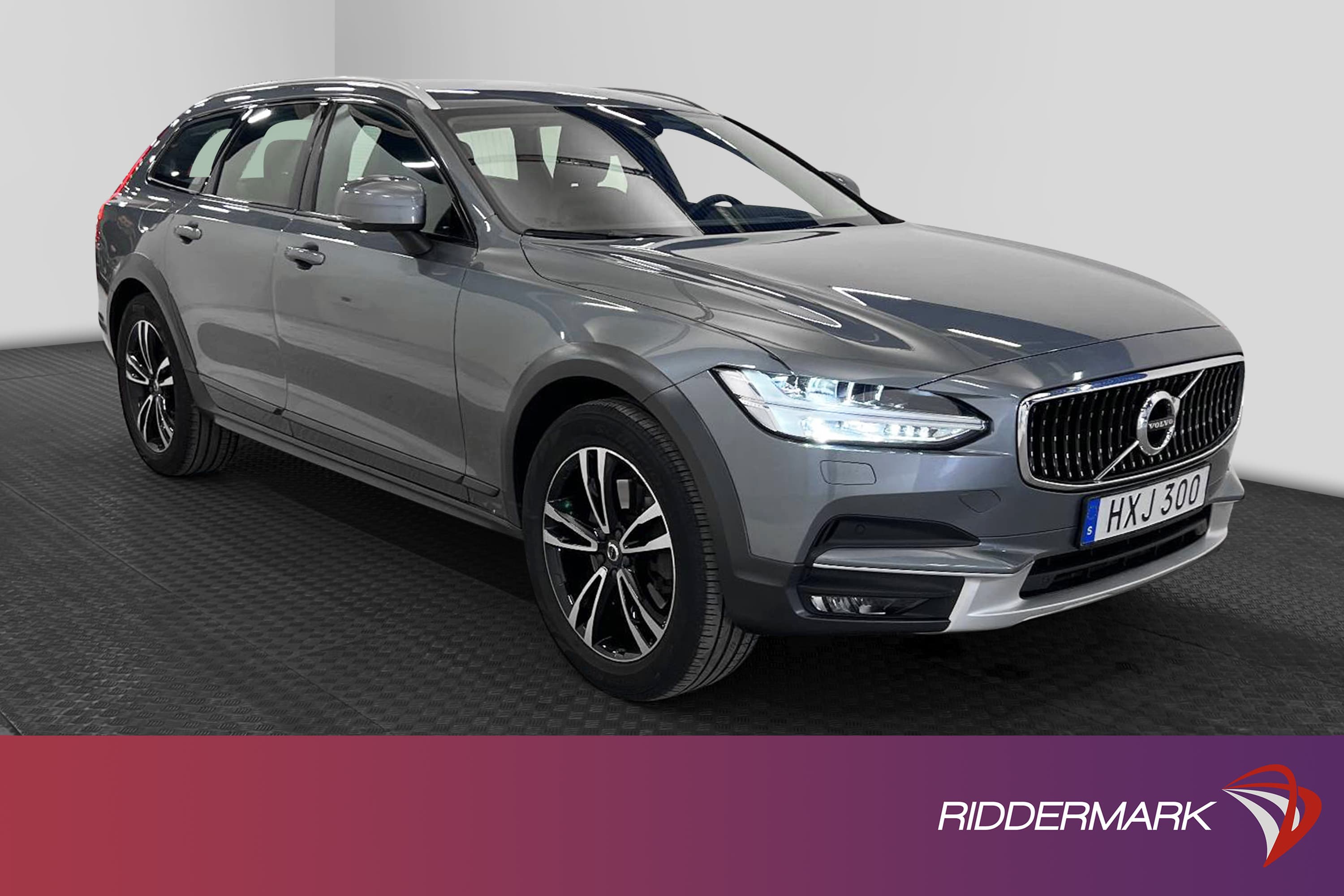 Volvo V90 Cross Country D4 AWD Momentum Navi Skinn H/K B-Kam