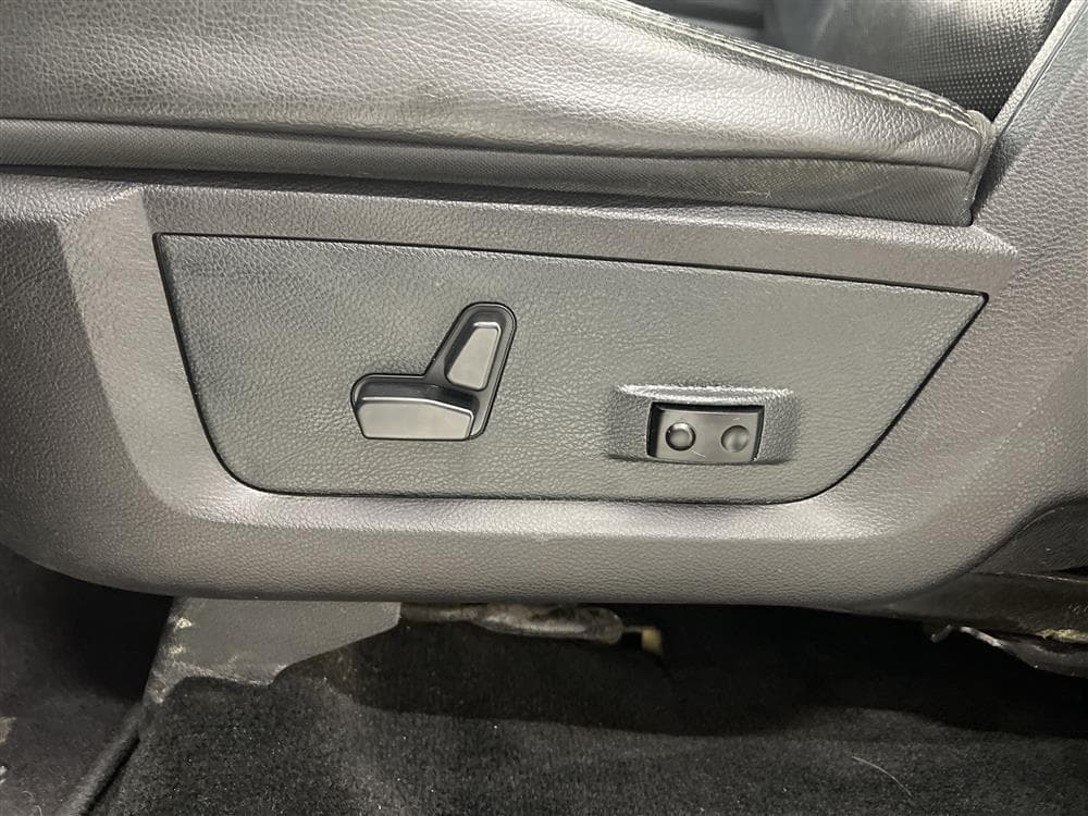Dodge Ram Sport 5.7 4WD 401hk Taklucka Navi Dragkrok interiör