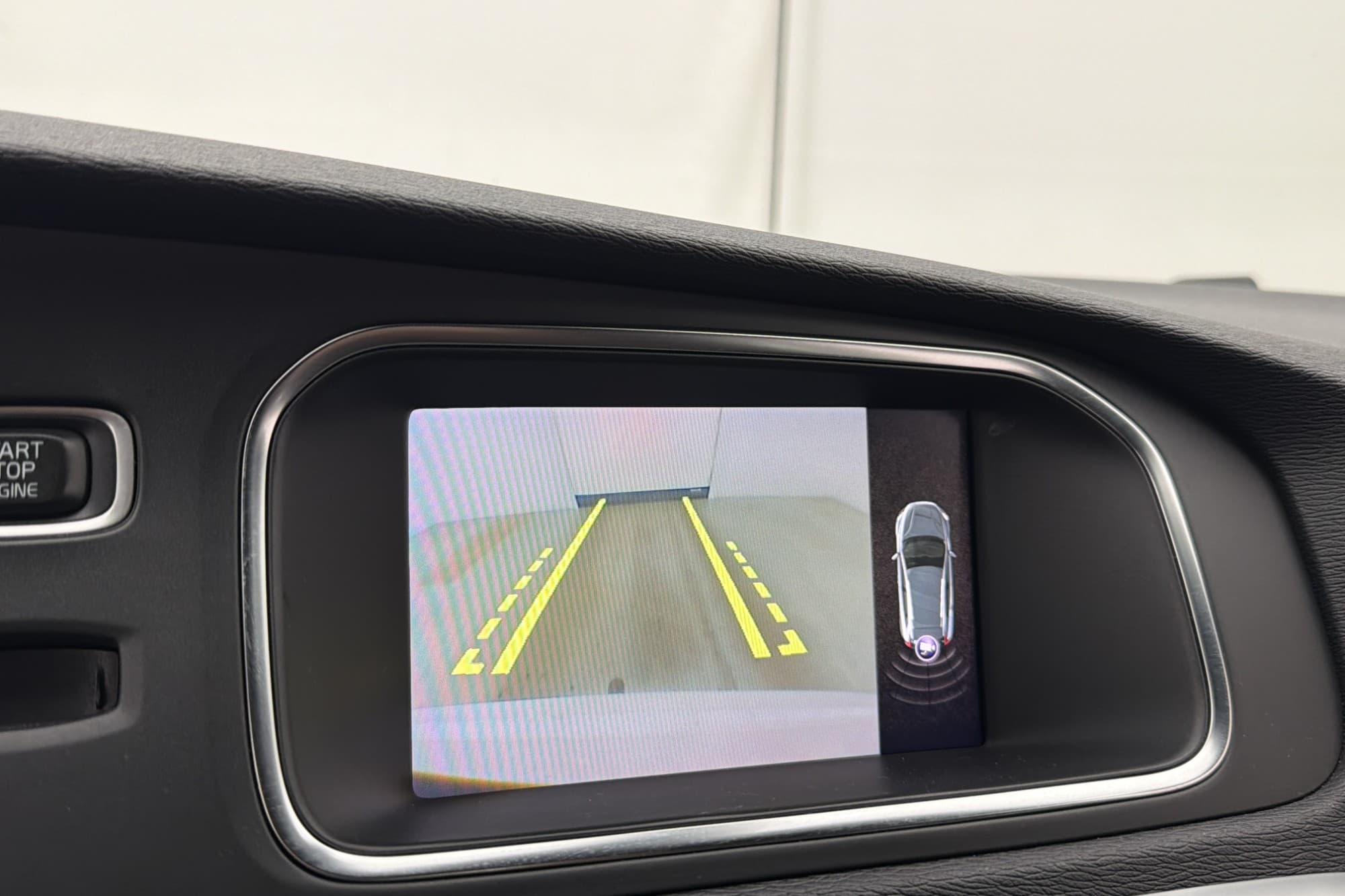 Volvo V40 Cross Country T3 152hk Momentum P-Värm Kamera Drag