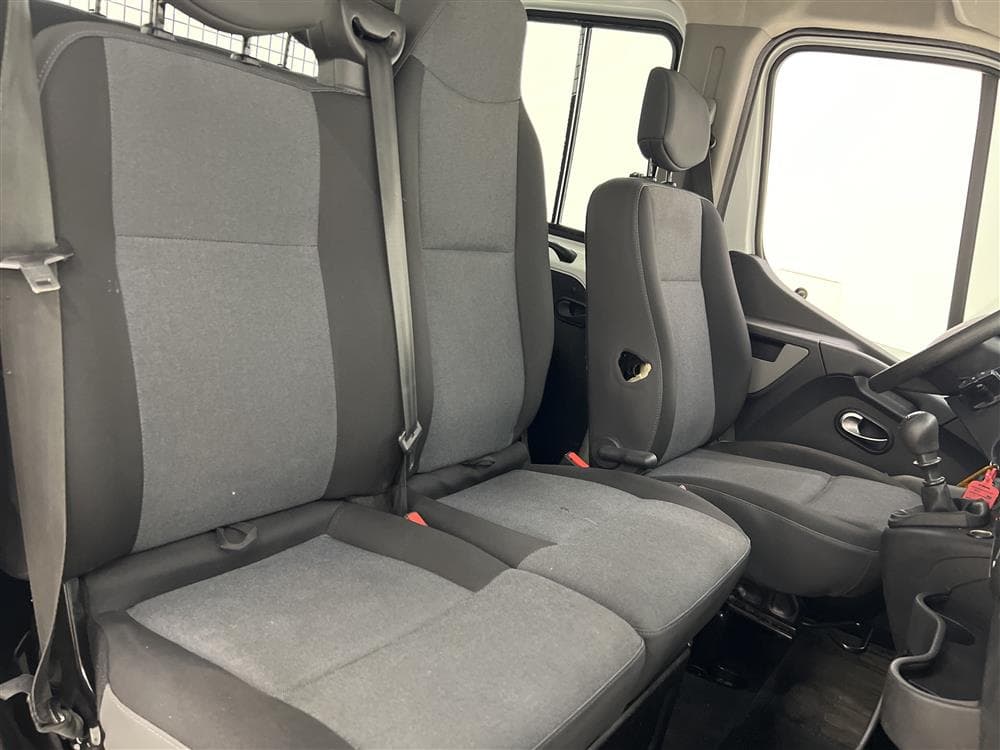 Renault Master 2.3dCi Eu6 170hk 7-sits Flakbil Värmare Moms interiör