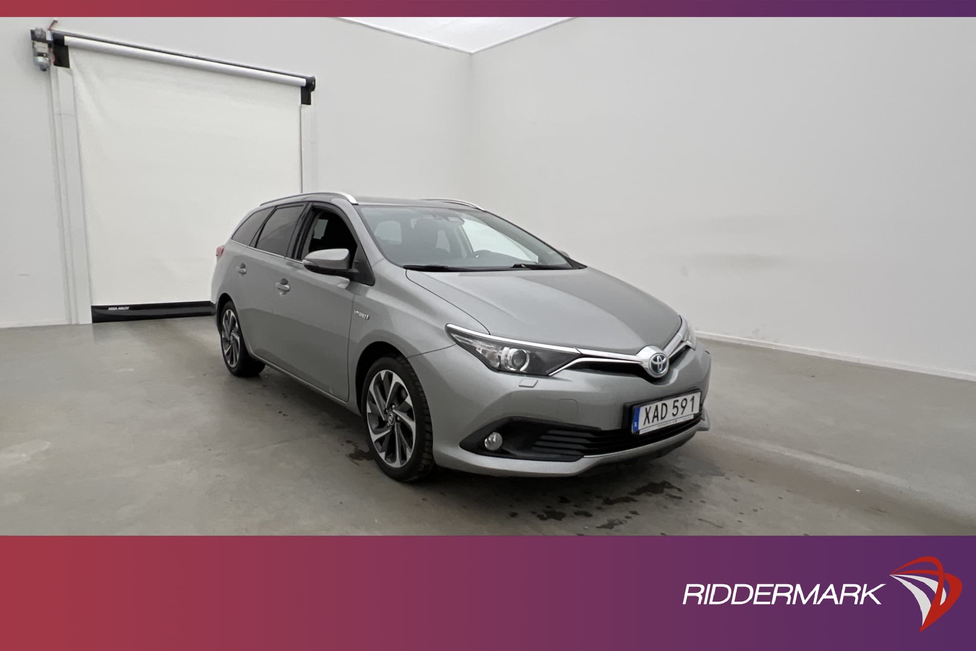 Toyota Auris Hybrid 136hk