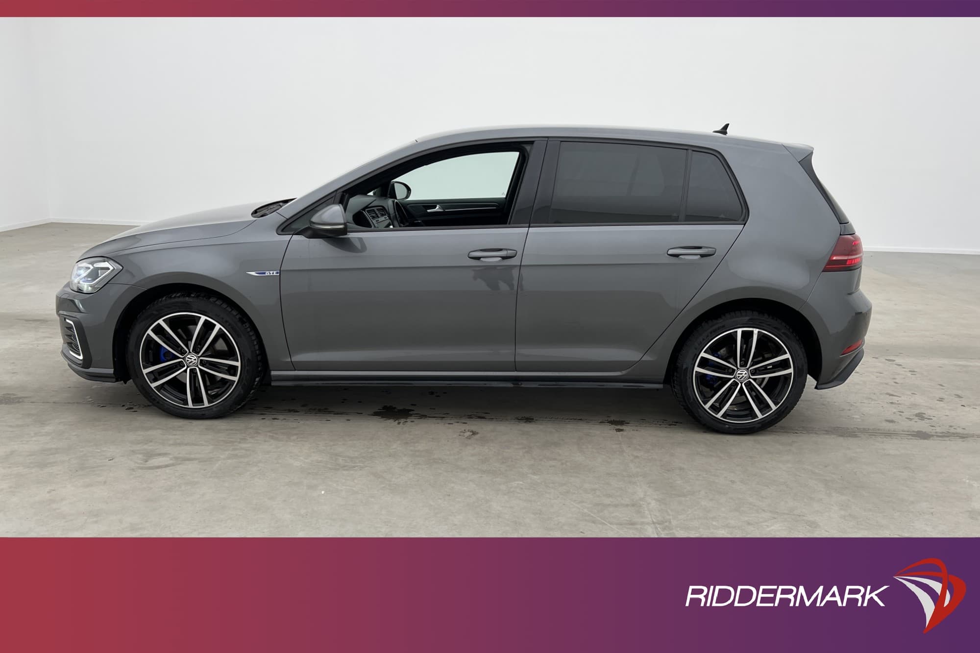 Volkswagen Golf GTE 204HK