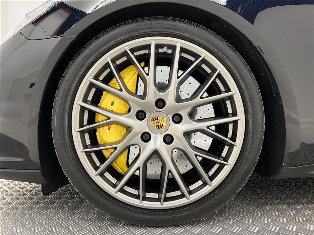 Porsche Panamera Turbo S E-Hybrid 680hk Kolfiber Pano Burmes