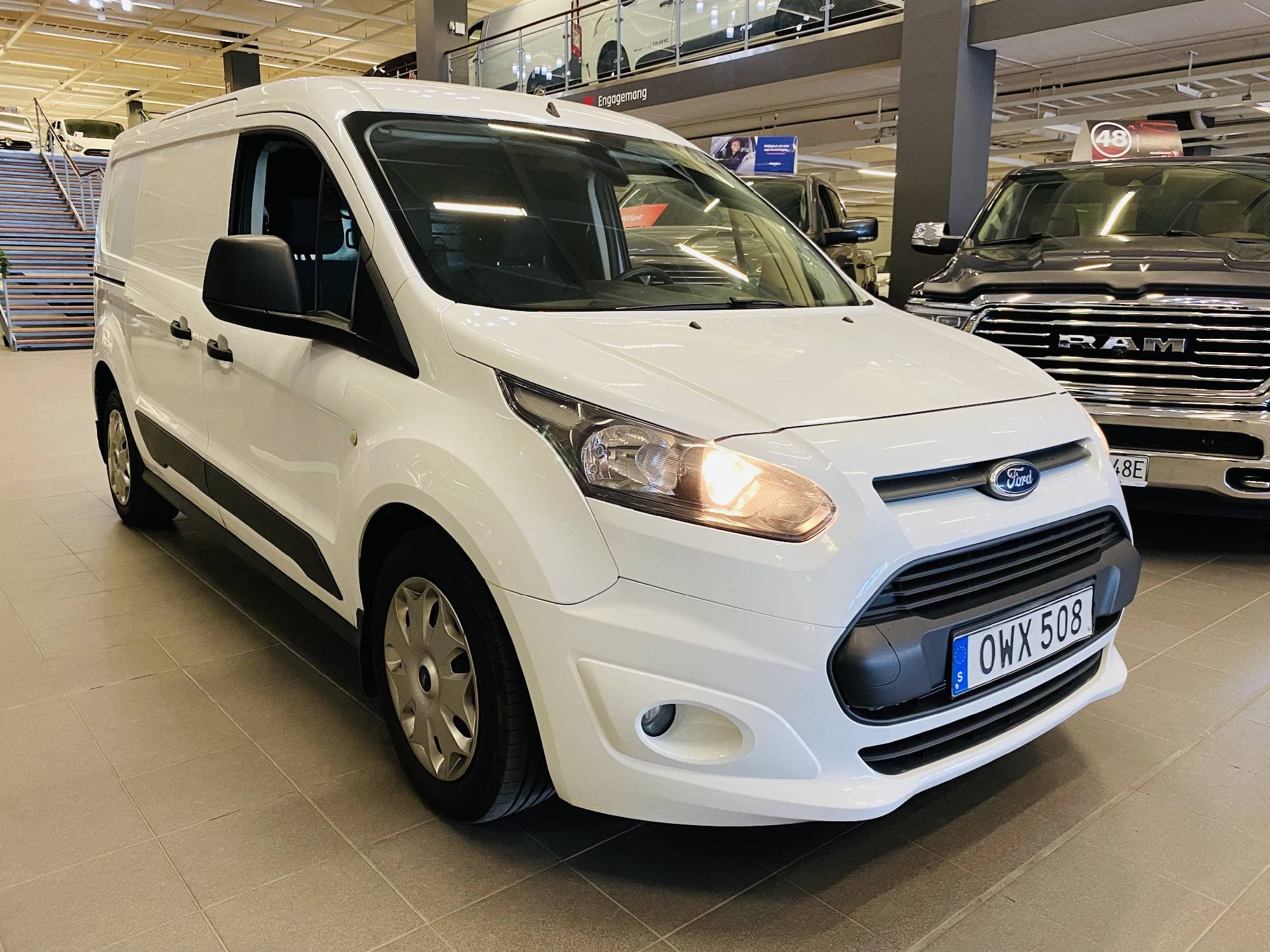 Ford Transit Connect LWB 1.6TDCi Värmare Drag Ny-Kamrem PDC