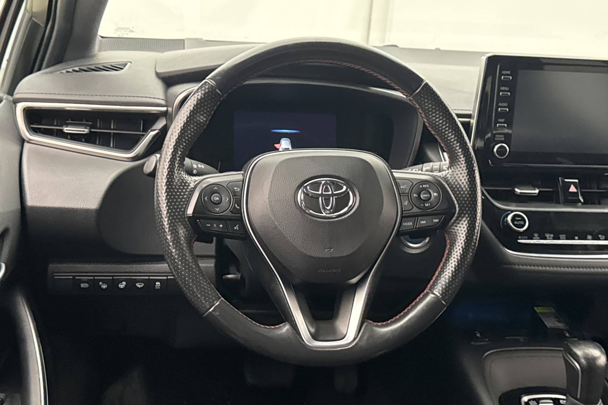 Toyota Corolla Hybrid 184hk GR Sport HUD CarPlay Kamera Drag