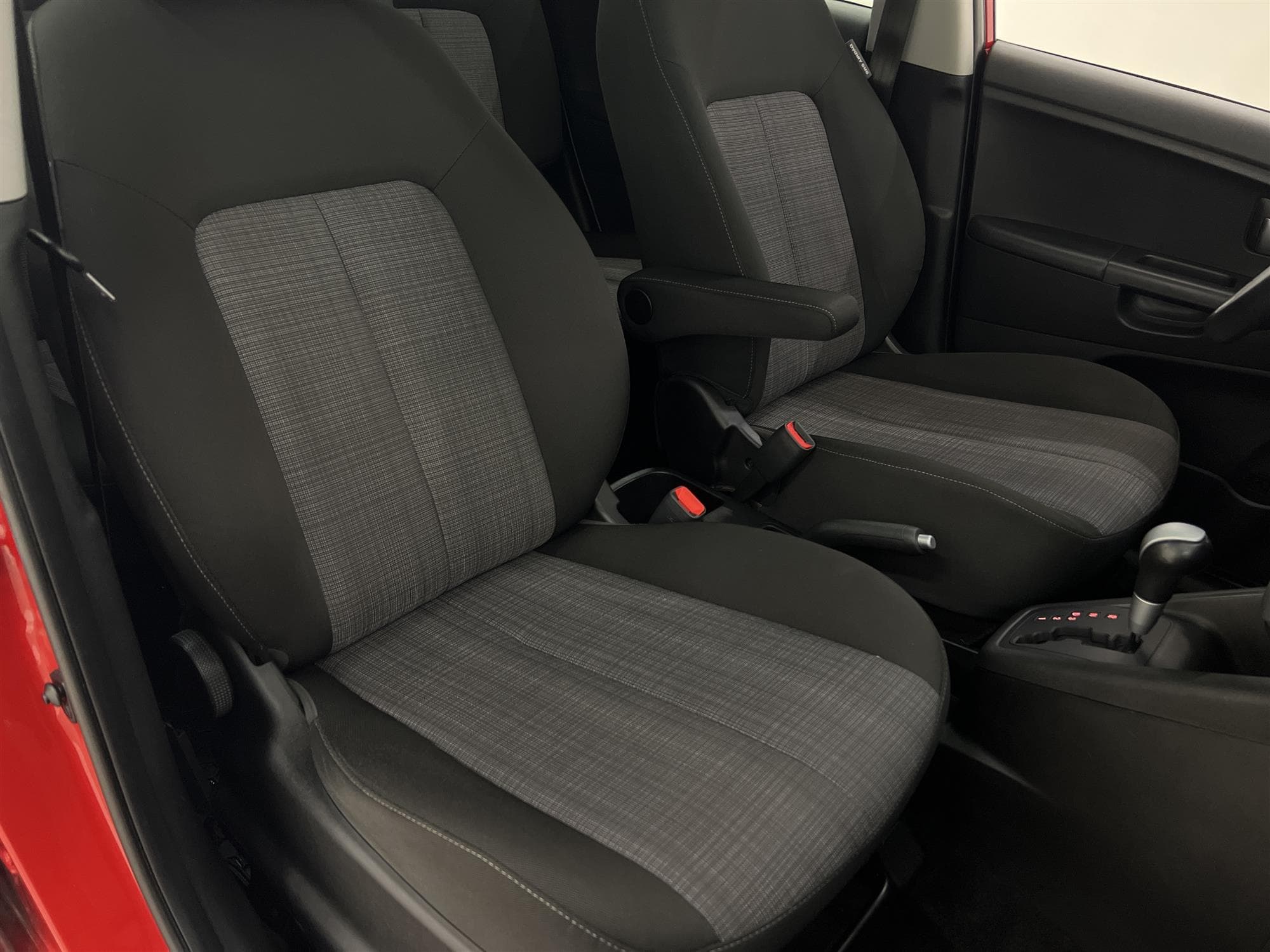 Kia Venga 1.6 CVVT 125hk  Få Brukare Välservad Låg Skatt