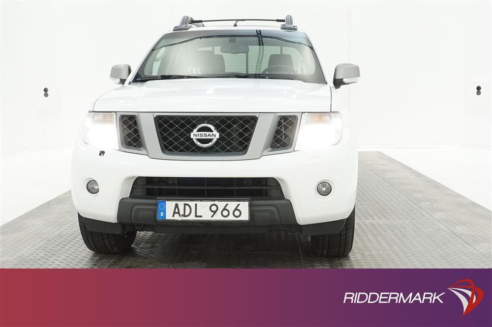 Nissan Navara 2.5dCi Automat 4x4 Taklucka Värmare Drag Moms