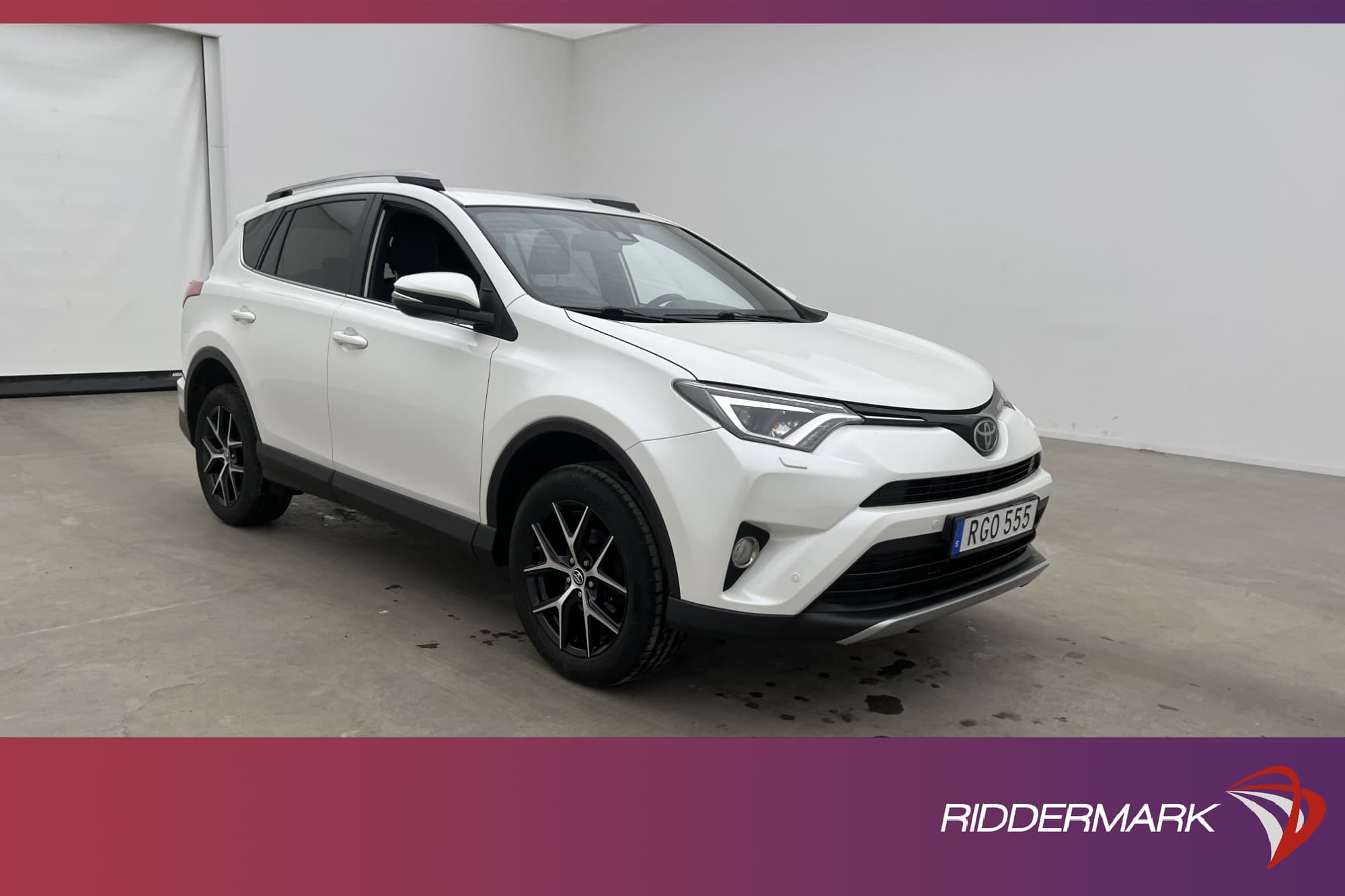 Toyota RAV4 2.0 152hk 4x4 Active Plus B-Kamera Navigation