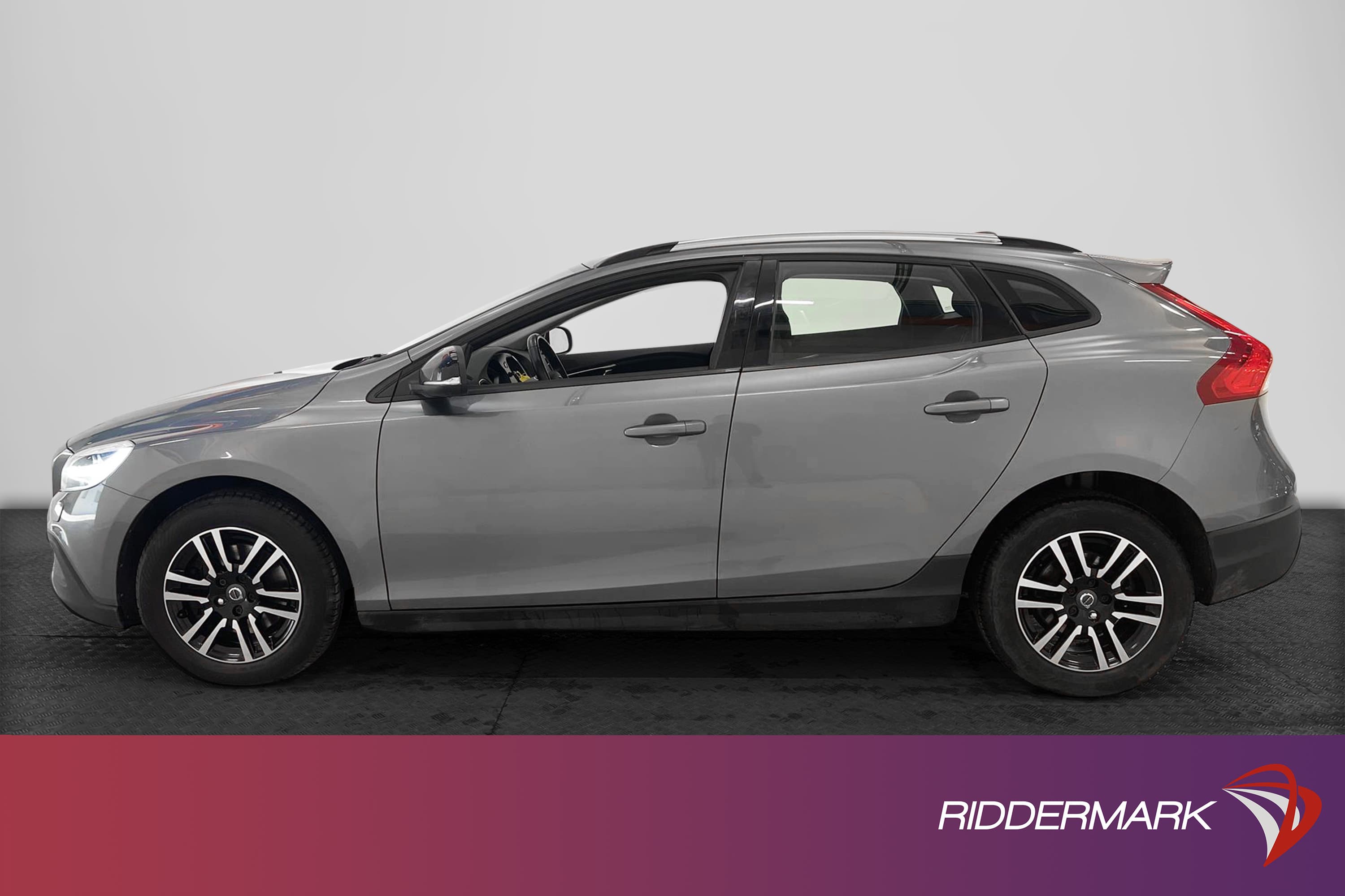 Volvo V40 Cross Country D3 150hk Momentum Välservad 0.53L/M