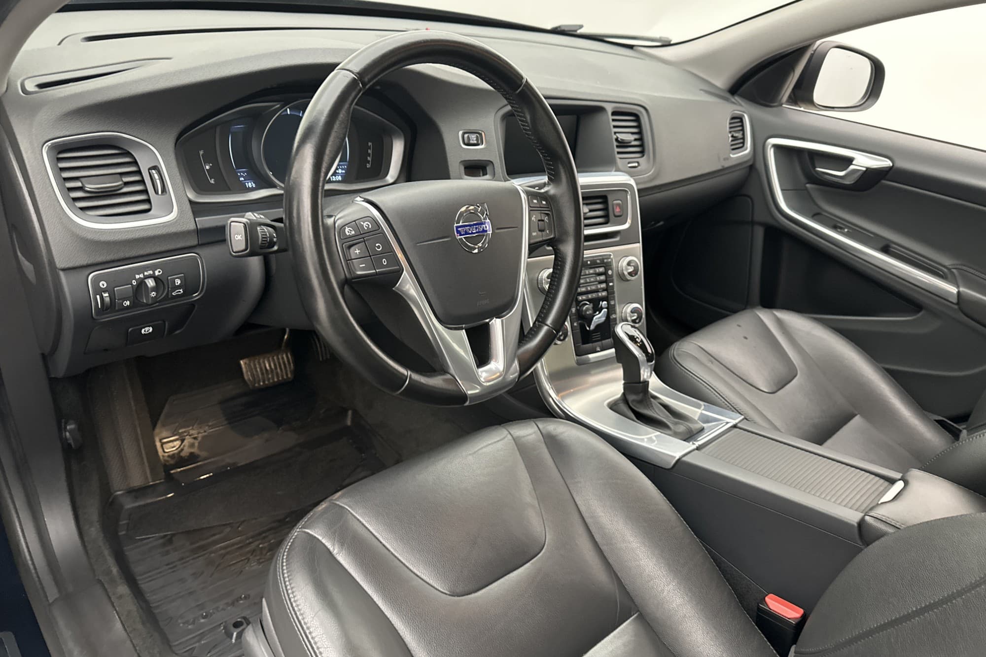 Volvo S60 D4 Summum VOC Värmare Skinn Navi Kamrem-Bytt