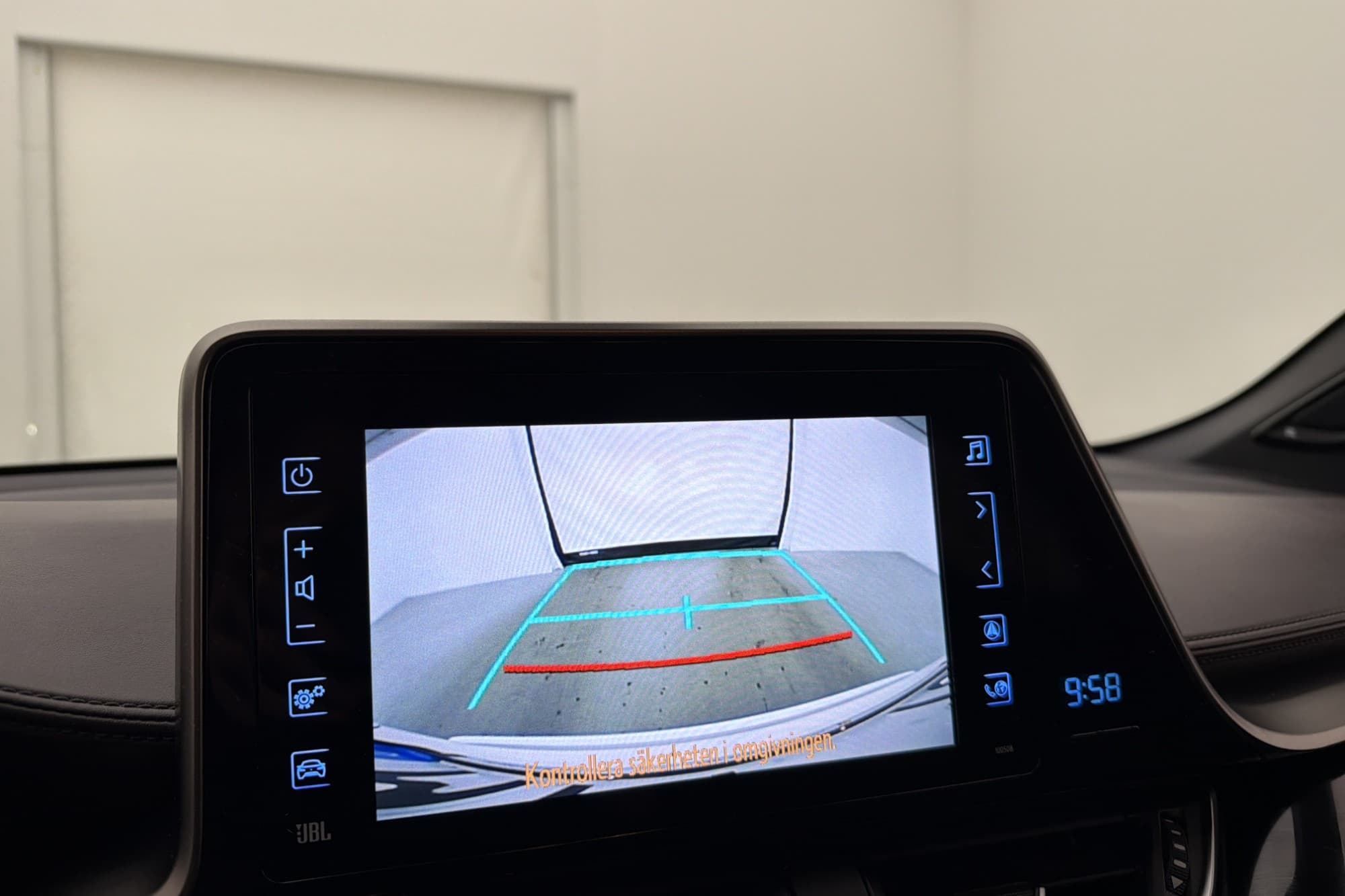 Toyota C-HR Hybrid Executive JBL Kamera Skinn Navi Rattvärme