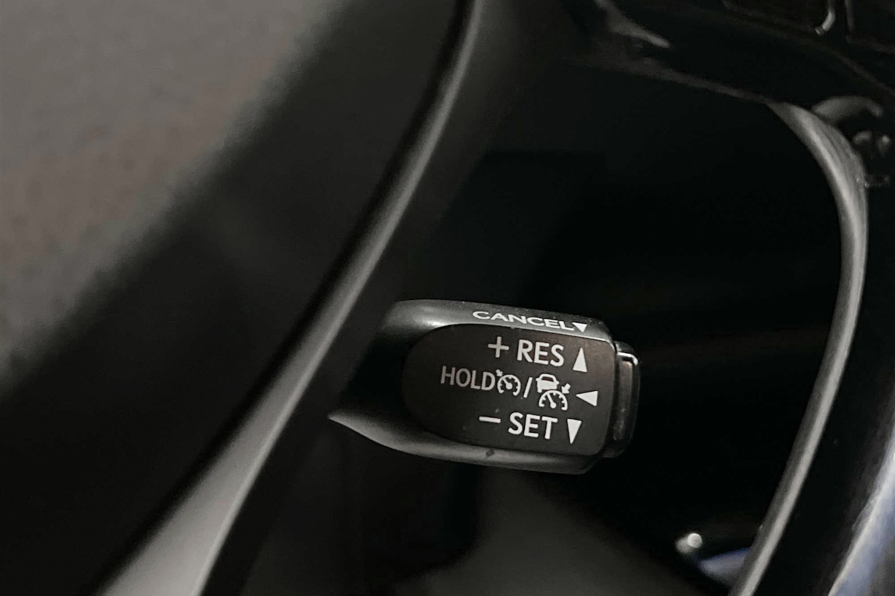Toyota C-HR Hybrid CVT 122hk Executive JBL Skinn Navi B-Kam