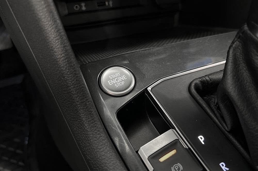 Volkswagen Tiguan 4M 190hk GT Värmare Active info Draginteriör