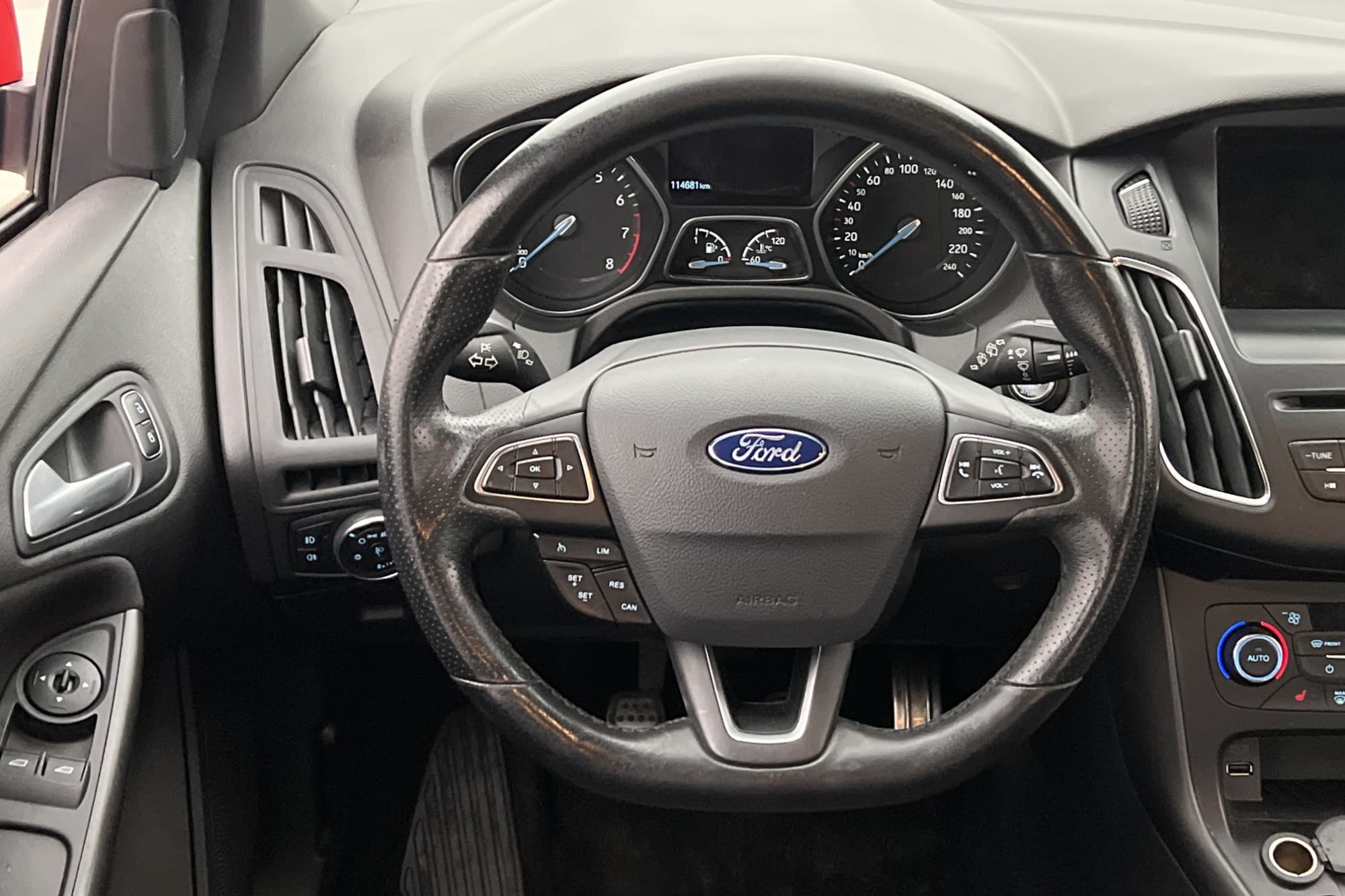 Ford Focus 1.0 EcoBoost 125hk ST-Line Apple-CarPlay Sensorer