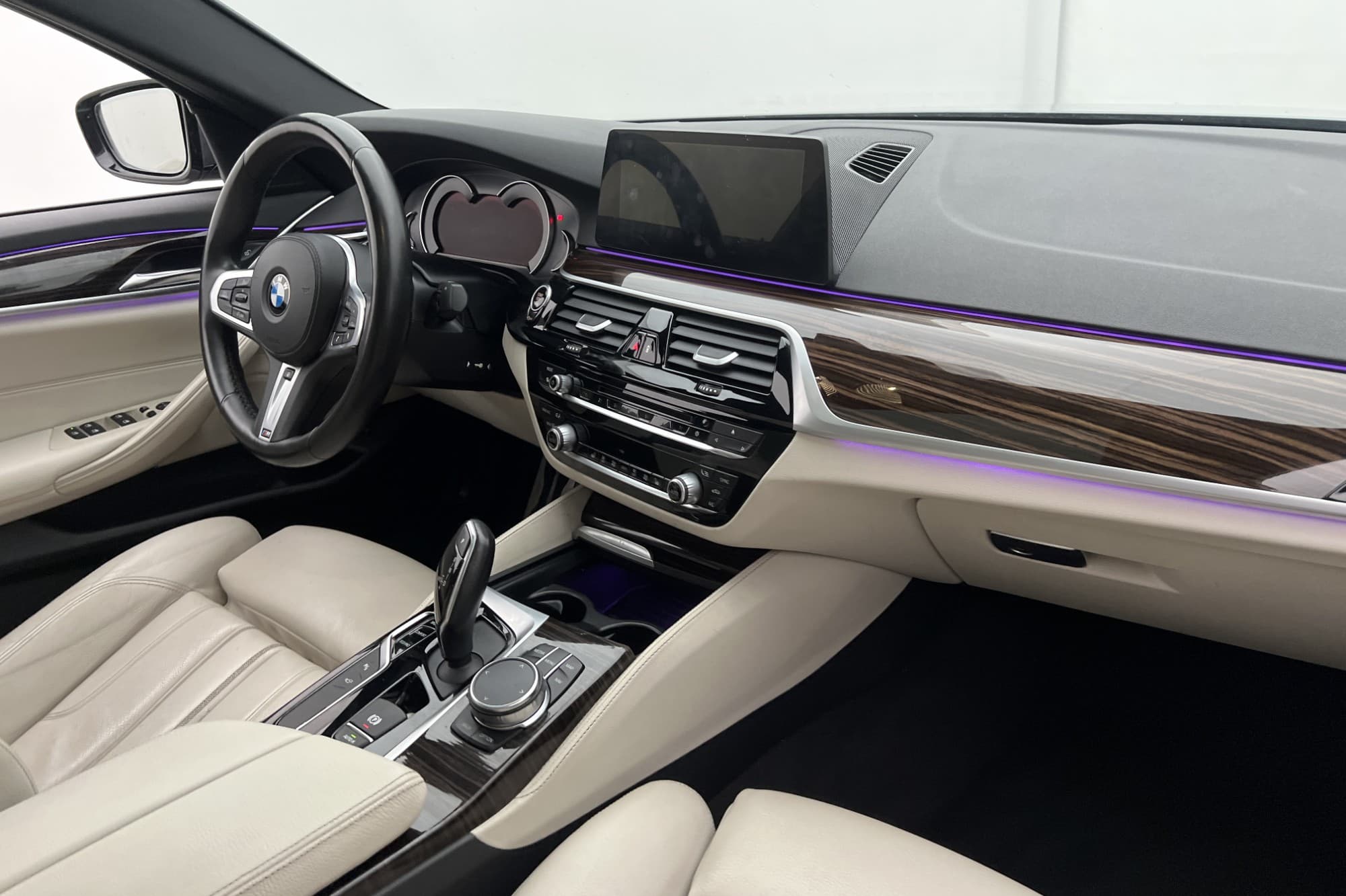 BMW 520 d xDrive Sedan M Sport Läder 360°K Pano Navi
