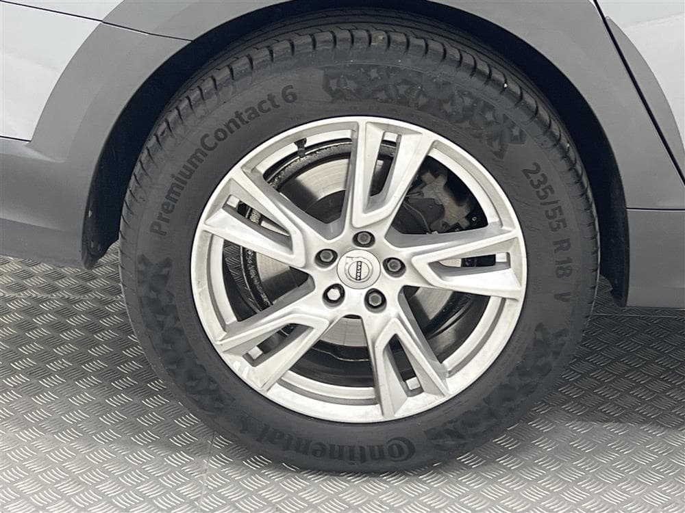 Volvo V90 Cross Country D4 AWD D-Värm VOC Drag 0,53l/milinteriör