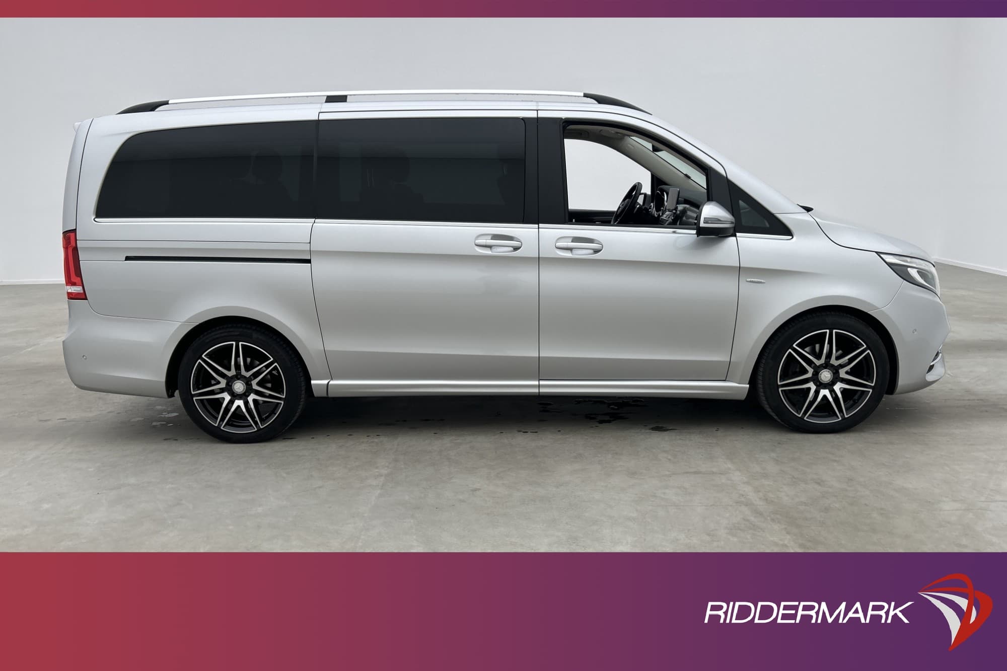 Mercedes-Benz V250