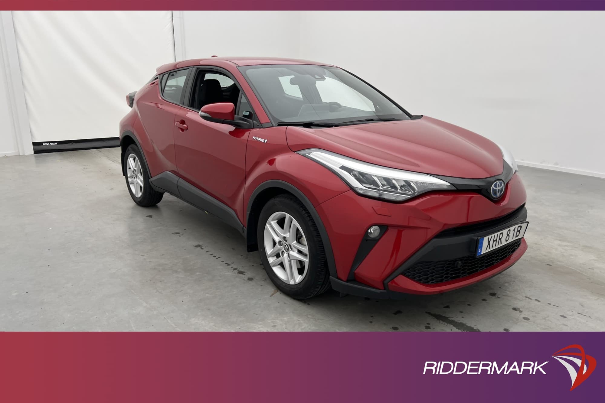Toyota C-HR Hybrid 122hk