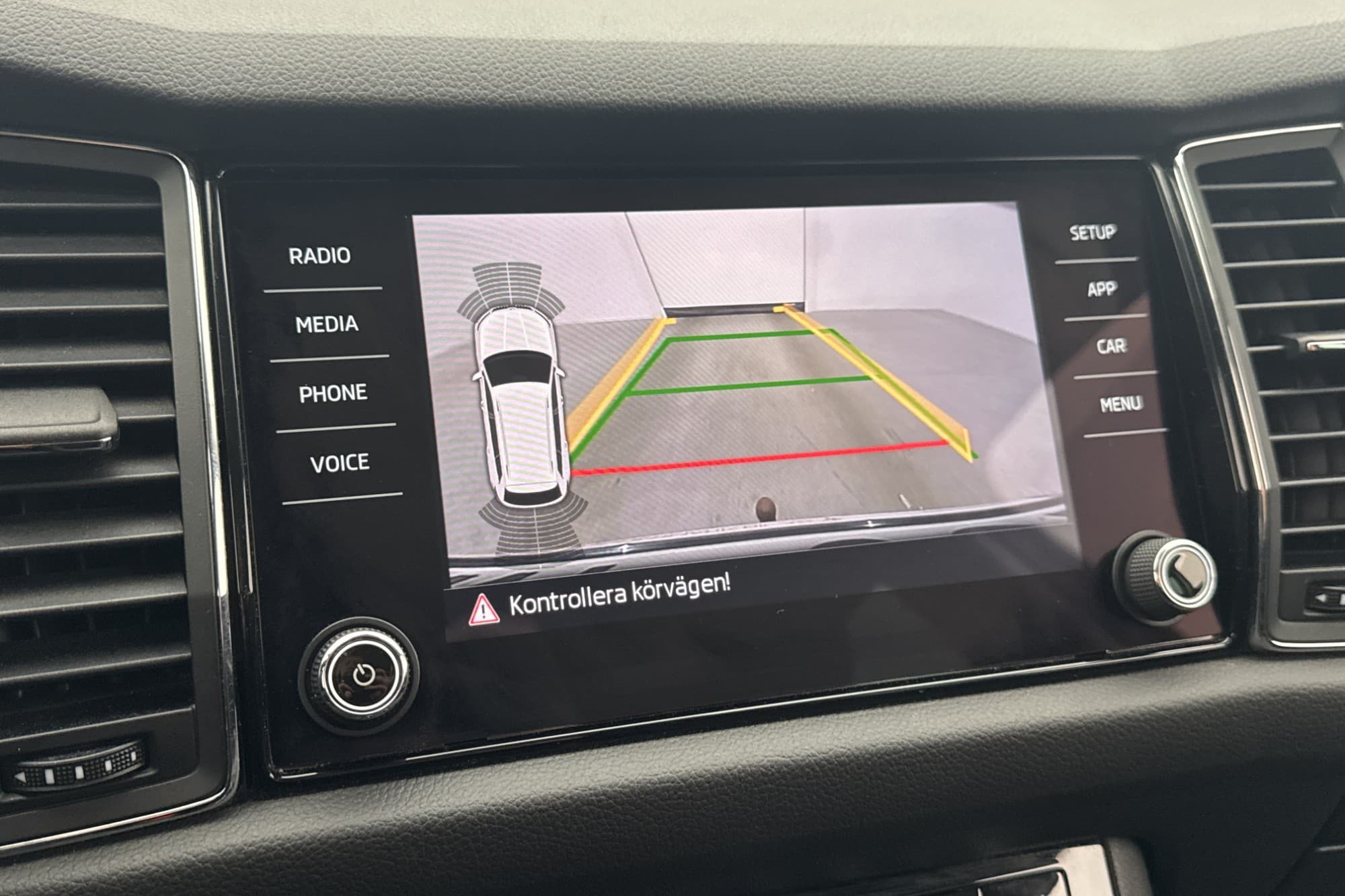 Skoda Kodiaq TDI 4x4 190hk Business 7-Sits Canton Värm Drag