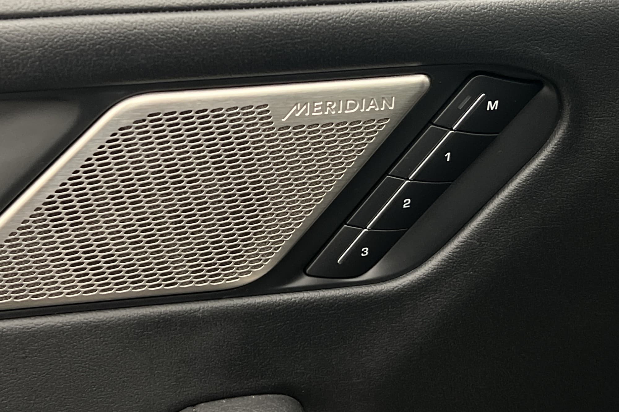 Jaguar I-Pace EV400 AWD 400hk Signature Meridian Navi Kamera