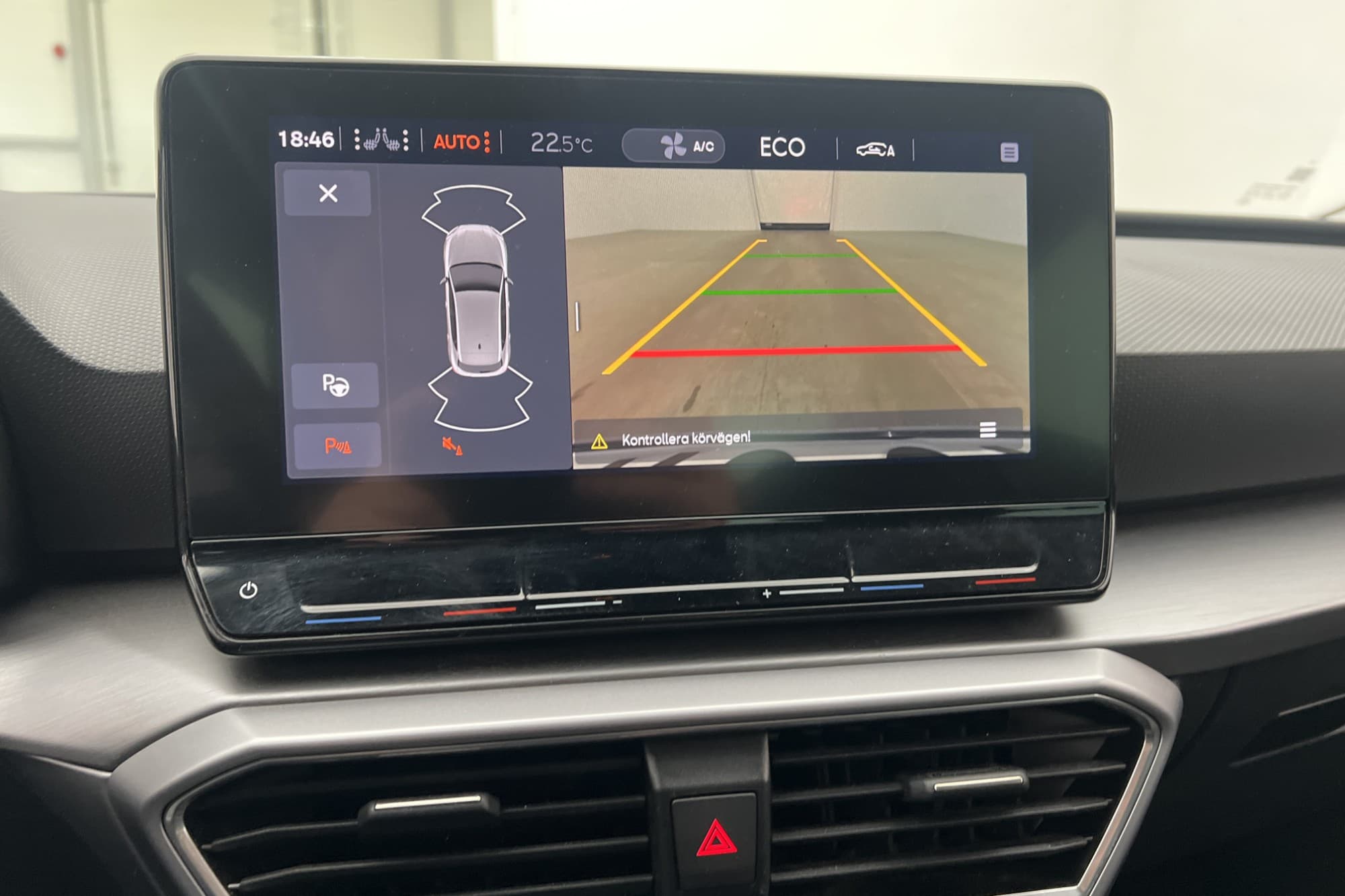 SEAT Leon e-Hybrid 204hk FR Cockpit Kamera Rattvärme MOMS