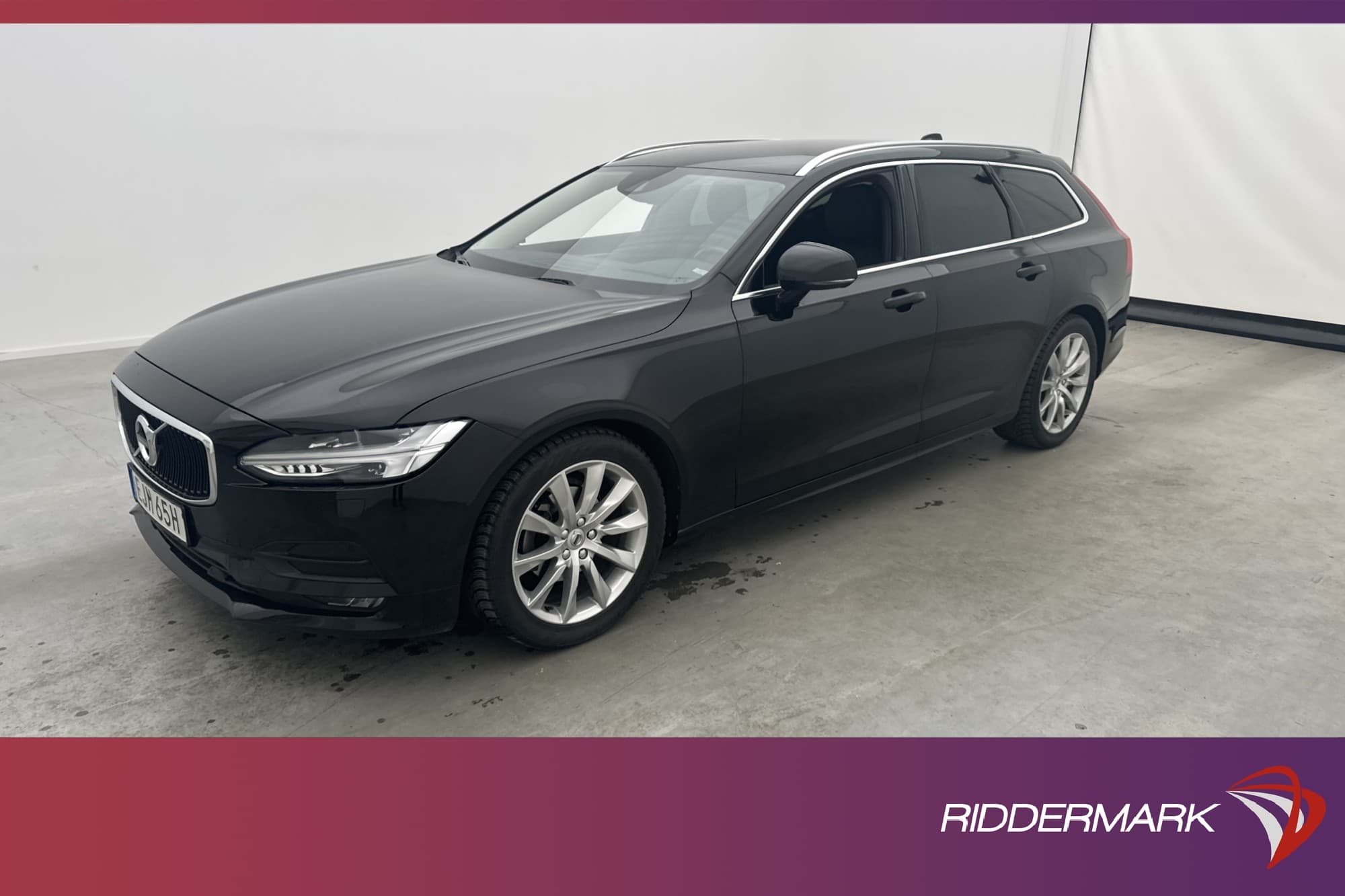 Volvo V90 D4