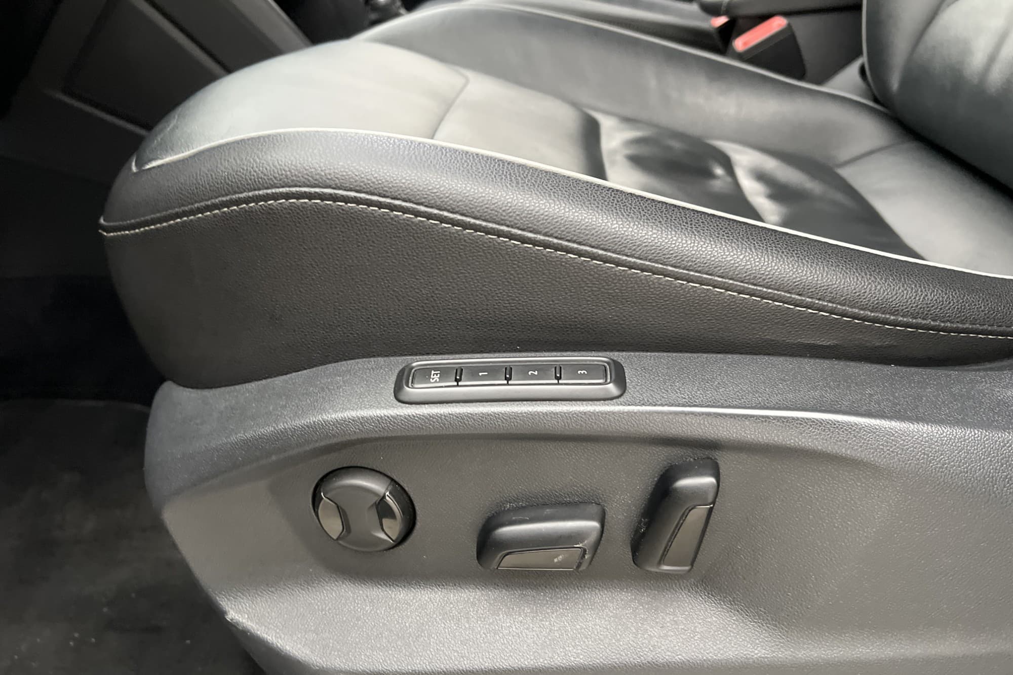 Volkswagen Tiguan 4M R-Line Dynaudio Cockpit Kamera Drag