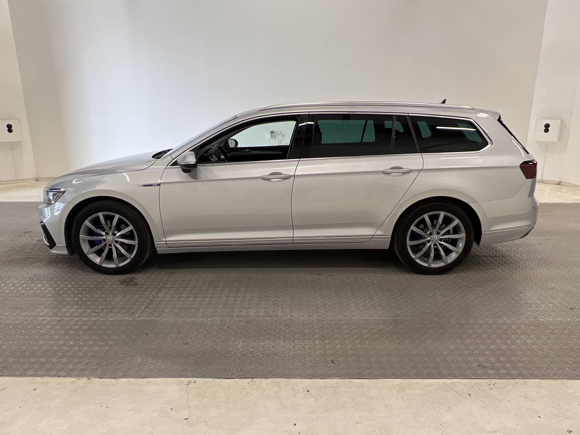Volkswagen Passat GTE 218hk