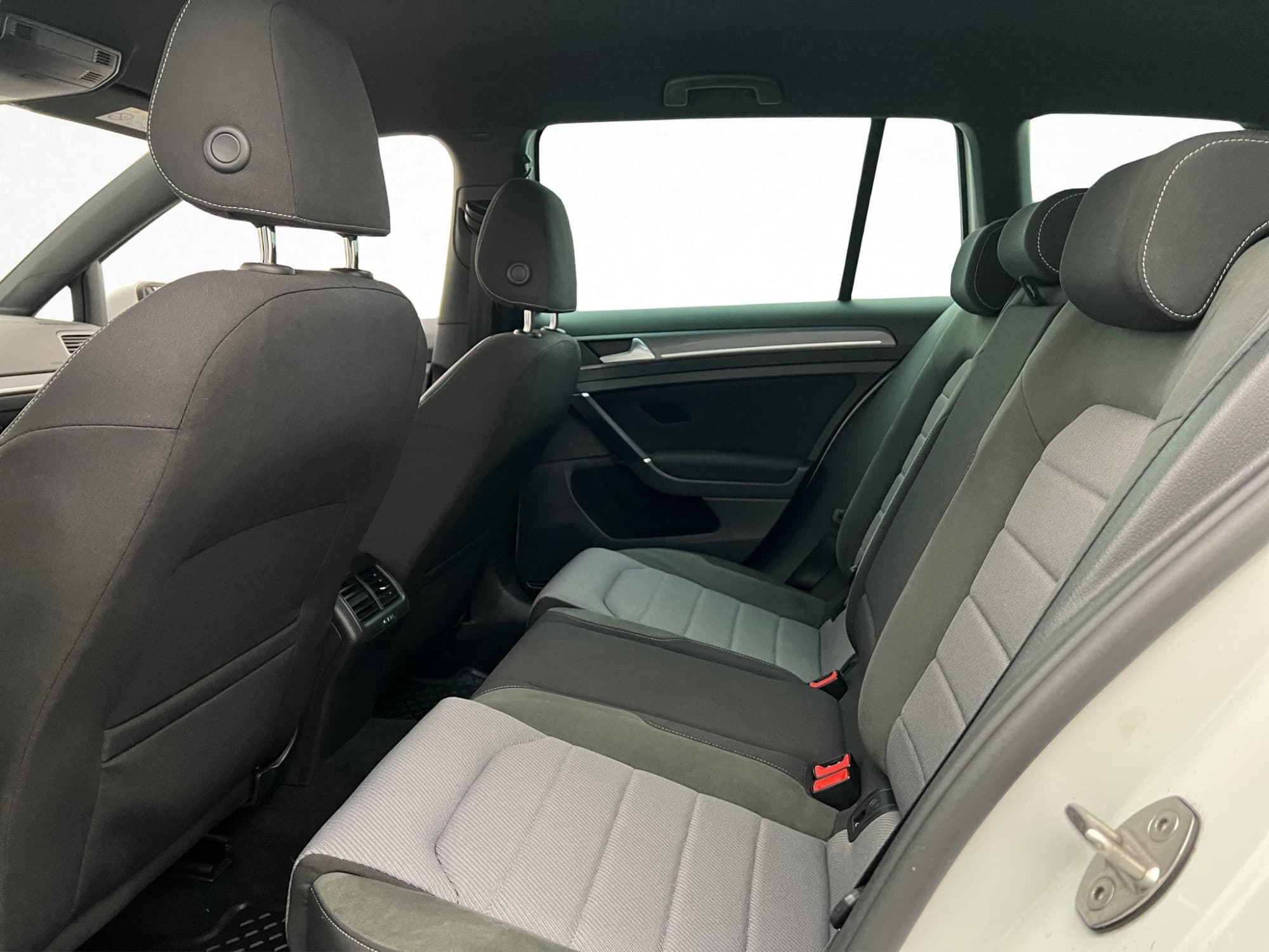 Volkswagen Golf Sportscombi TDI 150hk Full-R-Line P-Värmare