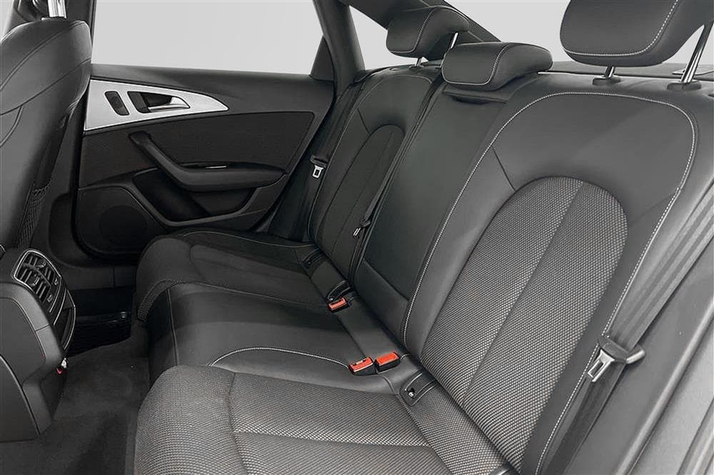 Audi A6 2.0 TDI 190hk Quattro S-Line Värmare Dragkrok Matrixinteriör